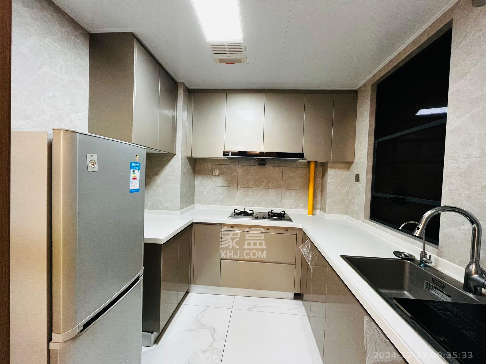 中海麓山境南区  3室2厅2卫    2800.0元/月 中海麓山境南区  3室2厅2卫    2800.0元/月室内图