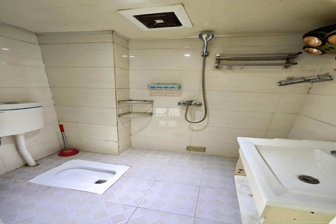 金色loft(鑫秋大厦) 2室1厅1卫 1800.0元/月 金色loft(鑫秋大厦) 2室1厅1卫 1800.0元/月室内图