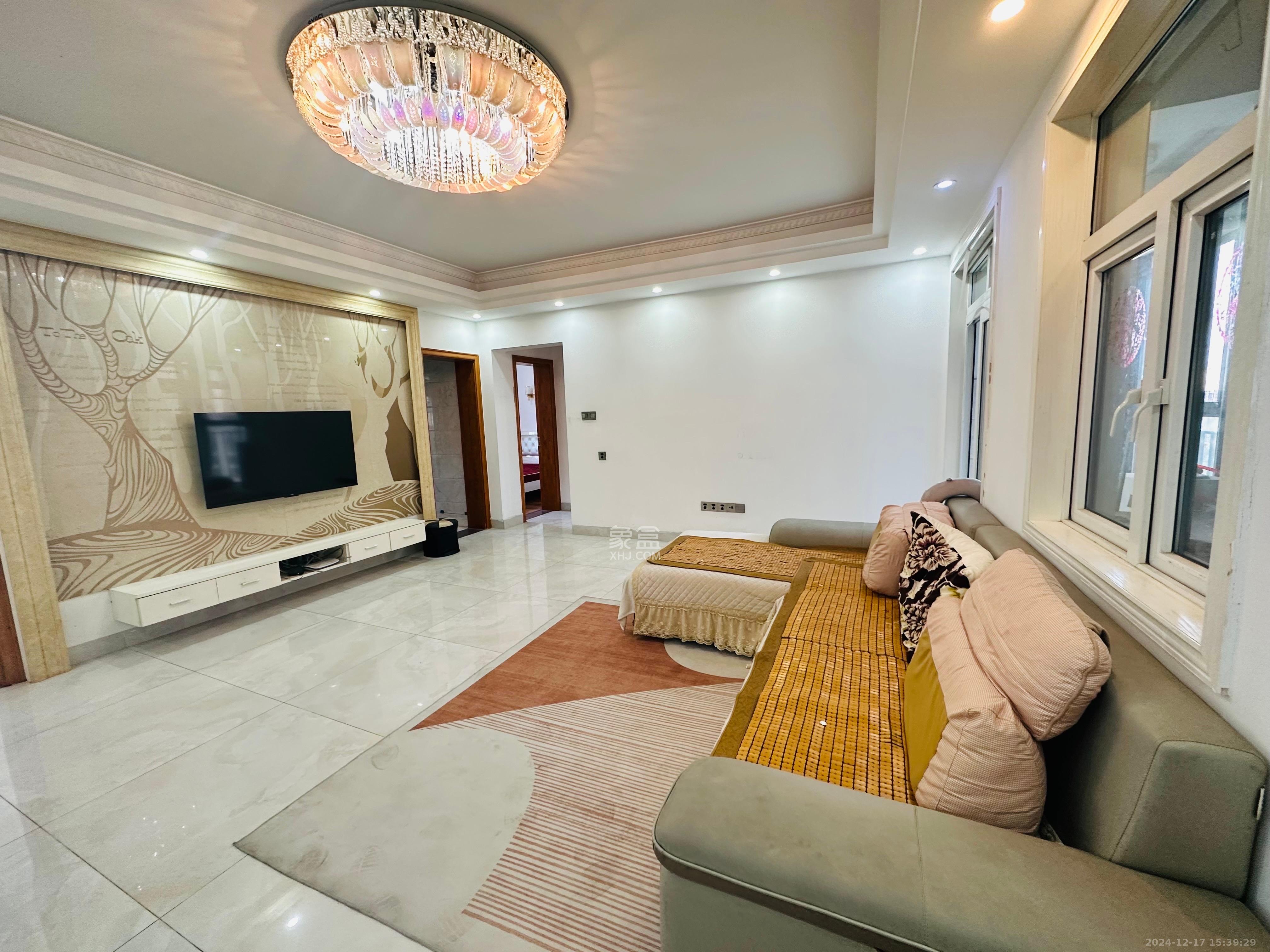 泊爱蓝湾  3室2厅2卫    2700.0元/月 泊爱蓝湾  3室2厅2卫    2700.0元/月室内图1