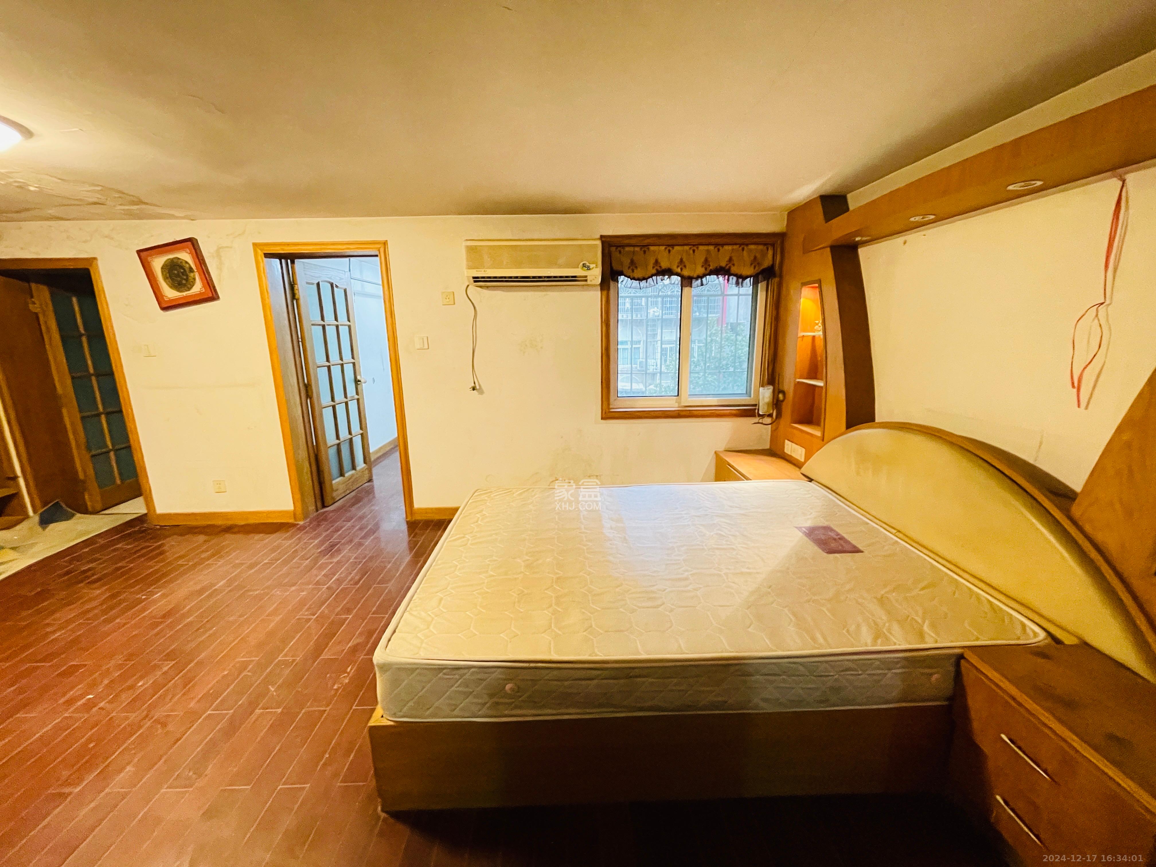 英才园三片  4室2厅2卫    3600.0元/月 英才园三片  4室2厅2卫    3600.0元/月室内图