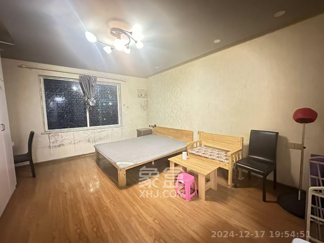 通发公寓 1室1厅1卫 1600.0元/月 通发公寓 1室1厅1卫 1600.0元/月室内图