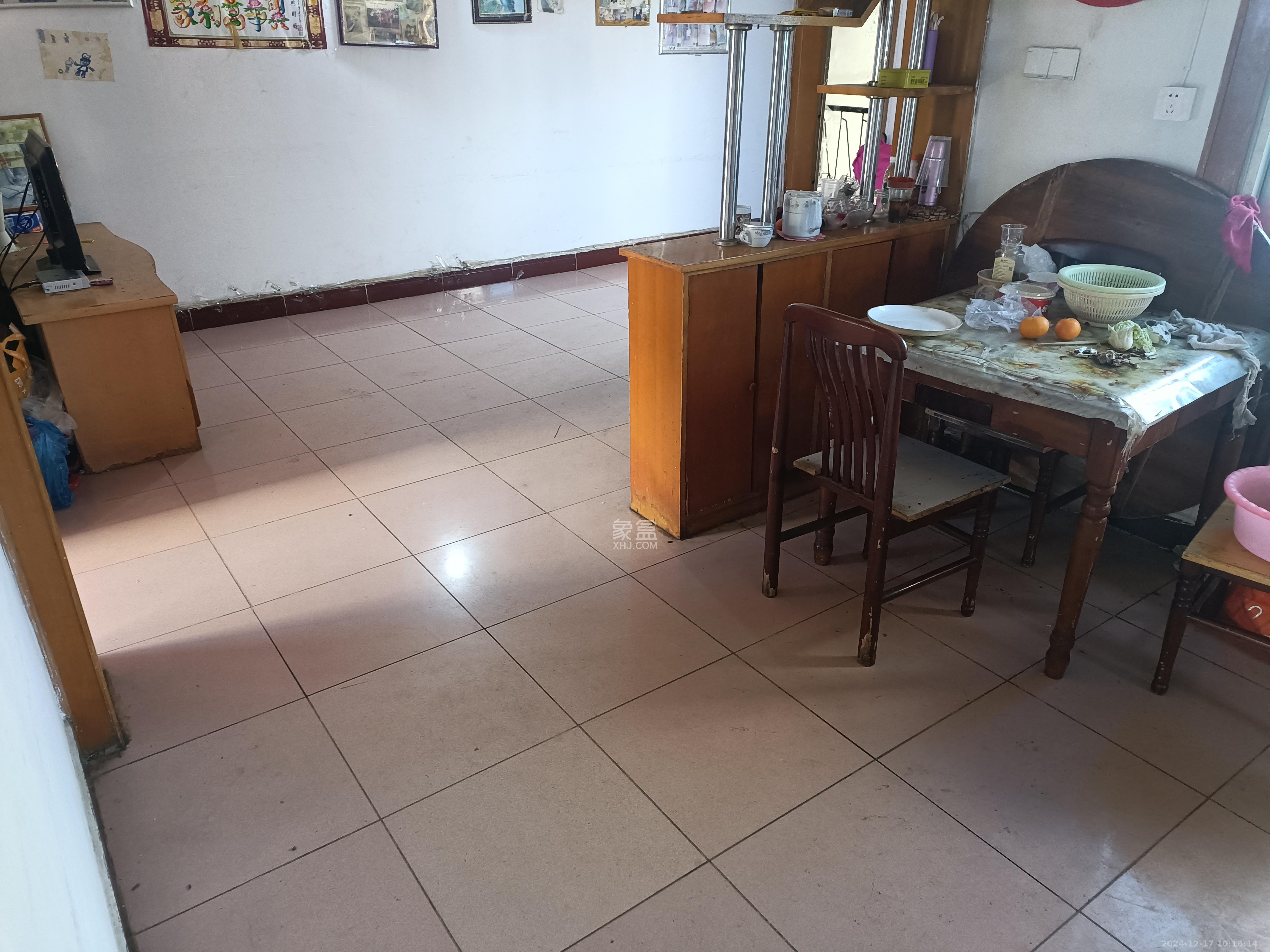 自然村公寓 3室2厅1卫 800.0元/月 自然村公寓 3室2厅1卫 800.0元/月室内图