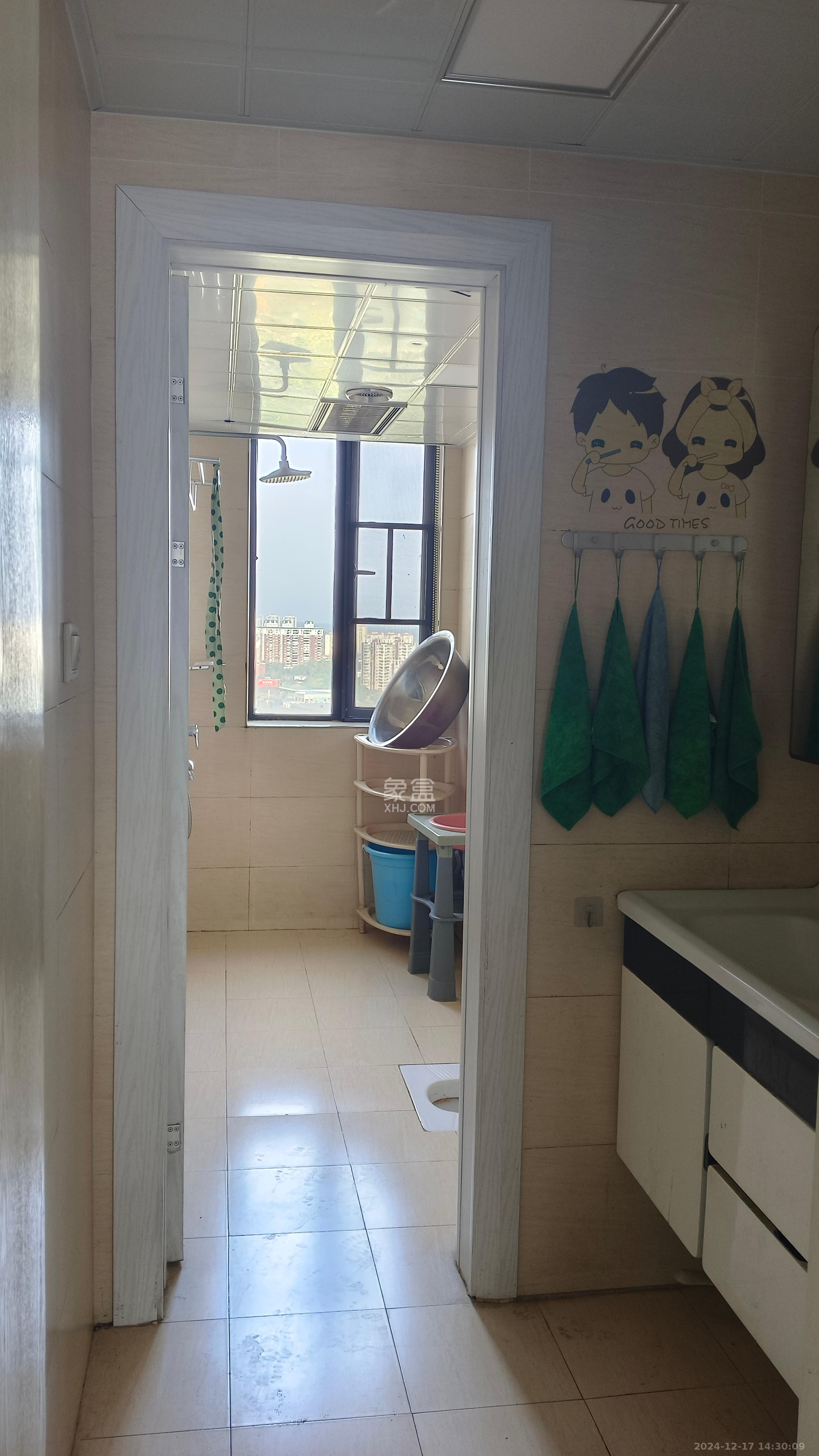 三一街区 3室2厅2卫 2000.0元/月 三一街区 3室2厅2卫 2000.0元/月室内图