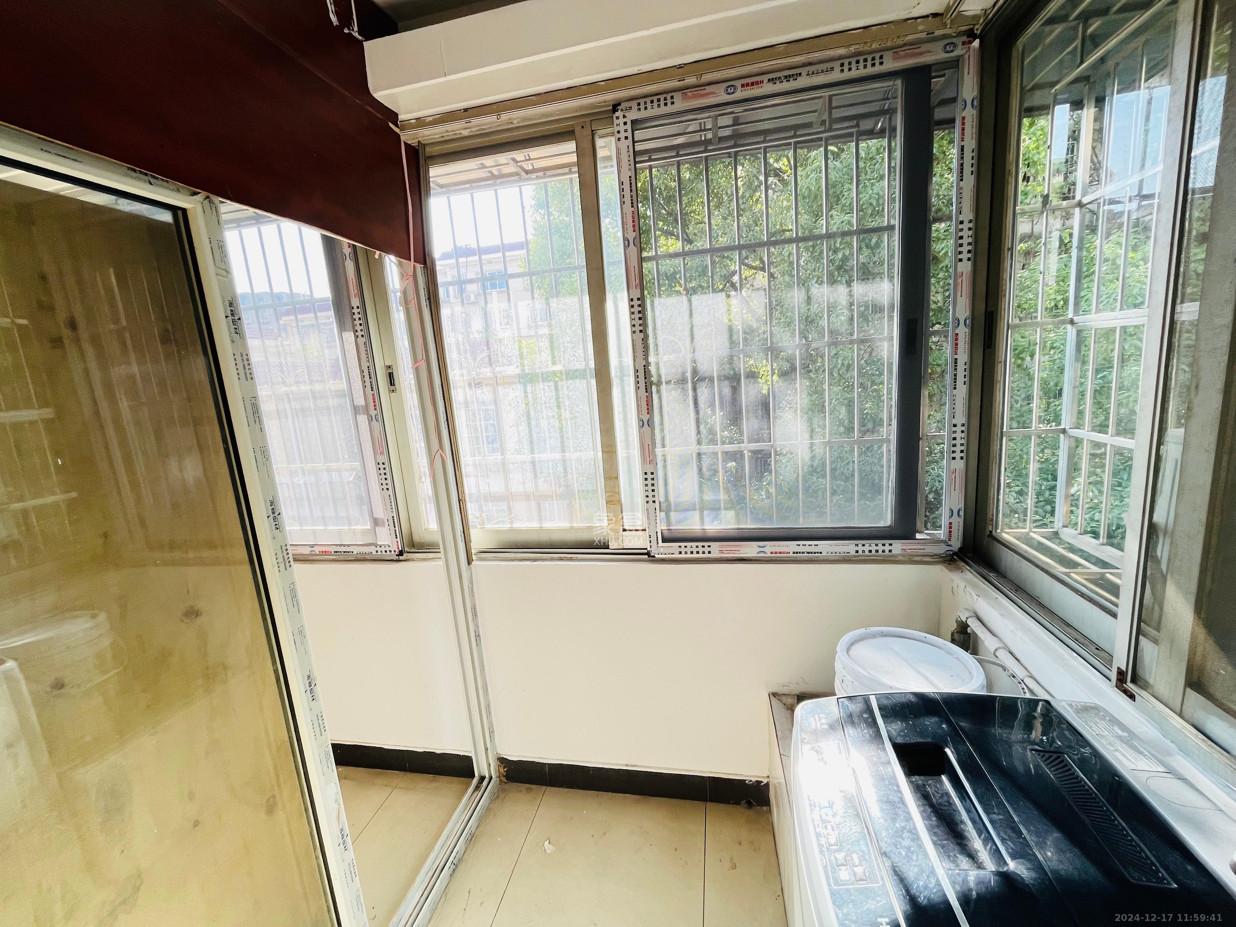 杏花园小区  2室2厅1卫    1500.0元/月室内图