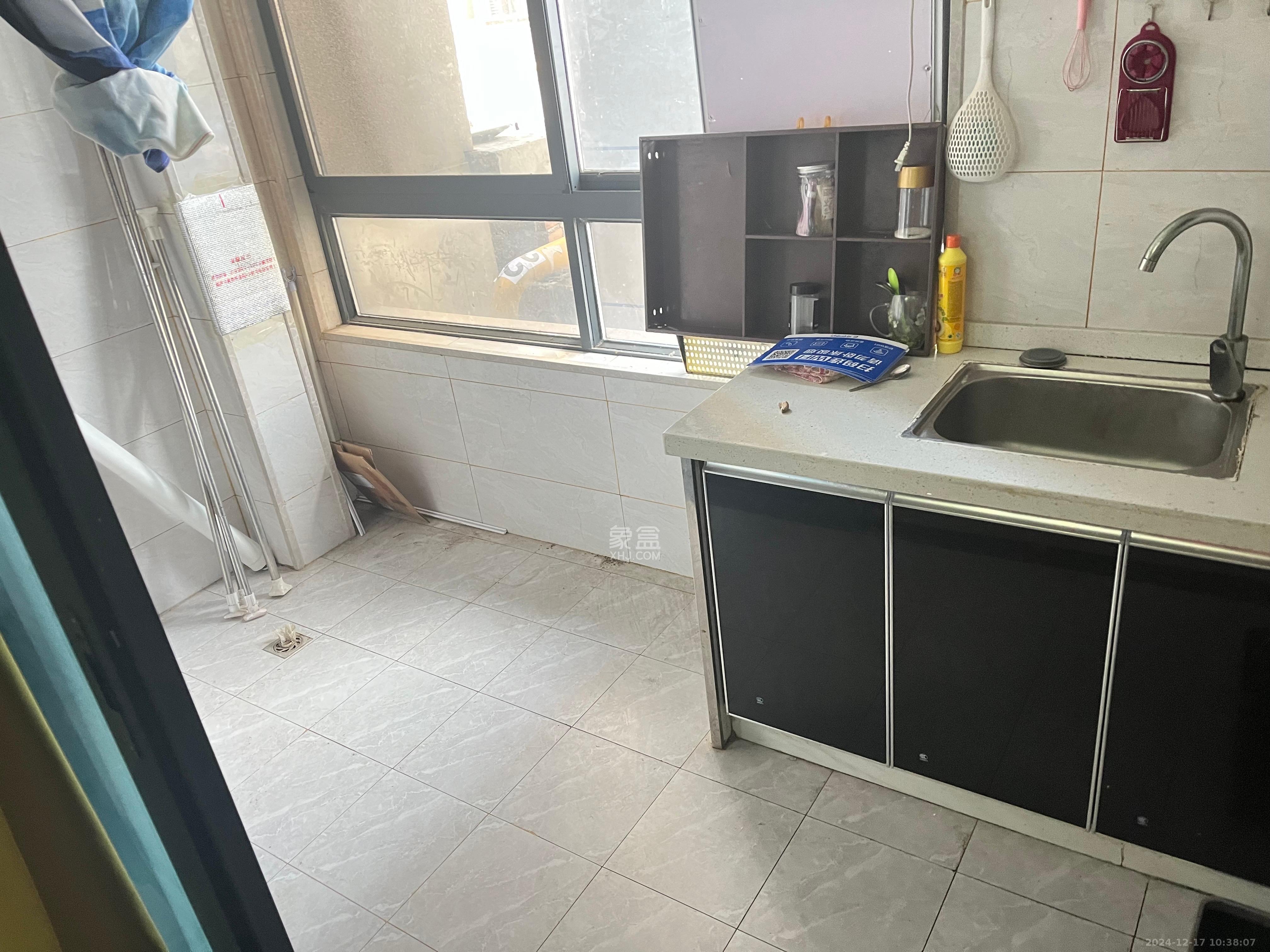 明发国际城 1室1厅1卫 1600.0元/月 明发国际城 1室1厅1卫 1600.0元/月室内图