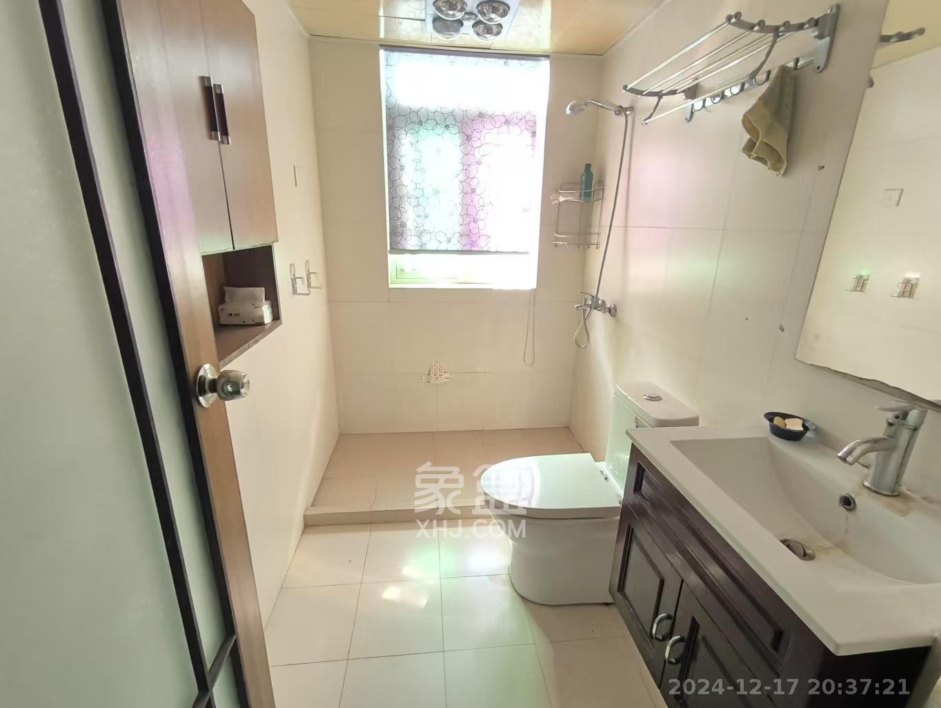 创远景园  3室2厅2卫    3500.0元/月 创远景园  3室2厅2卫    3500.0元/月室内图