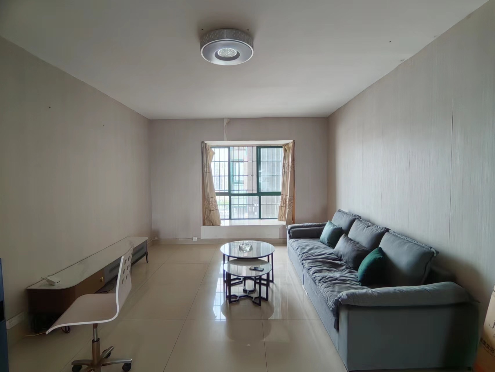 长河广场(待清理)  3室1厅1卫    2300.0元/月 长河广场(待清理)  3室1厅1卫    2300.0元/月