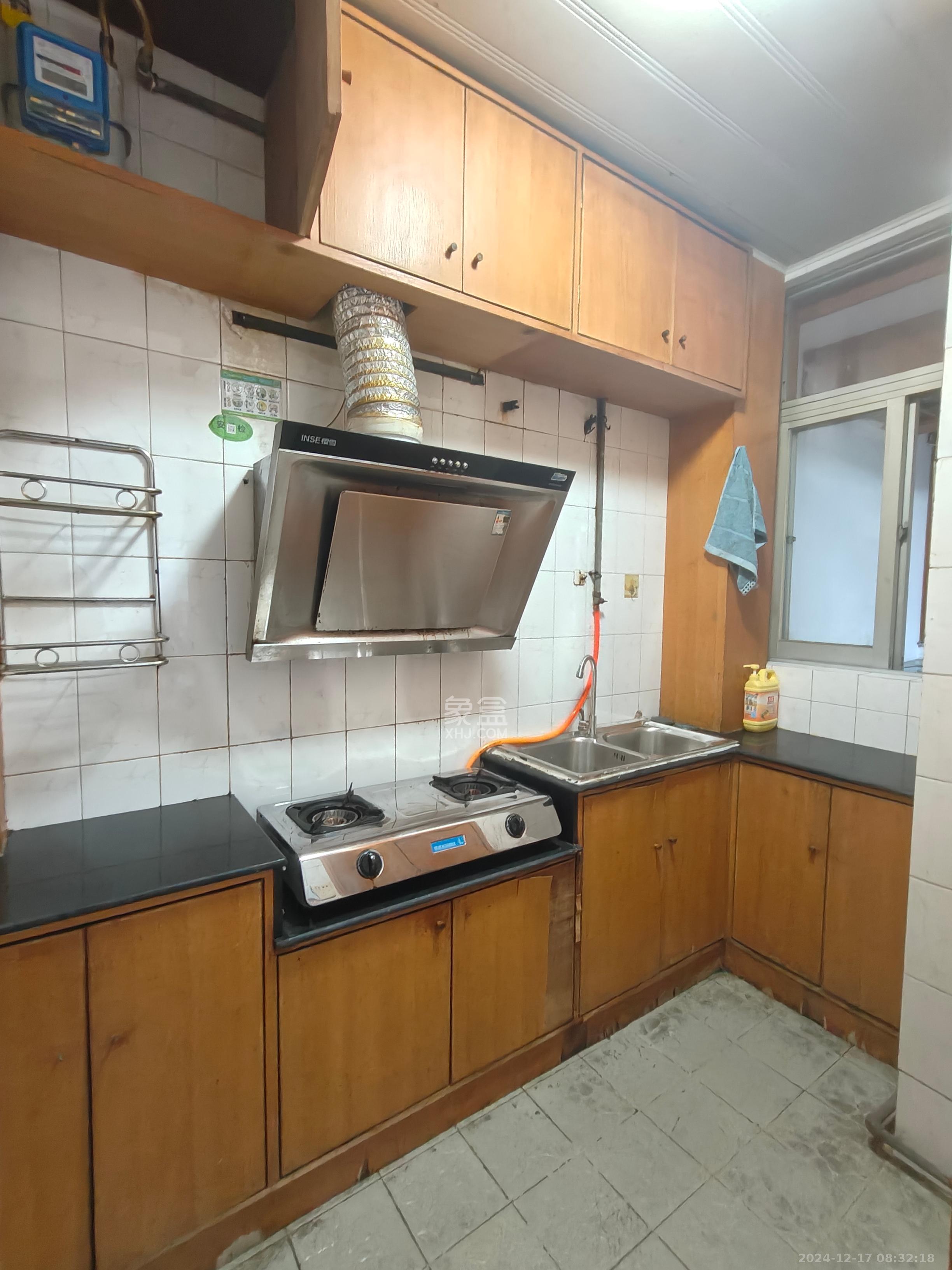 长铁高层  2室1厅1卫    2100.0元/月室内图