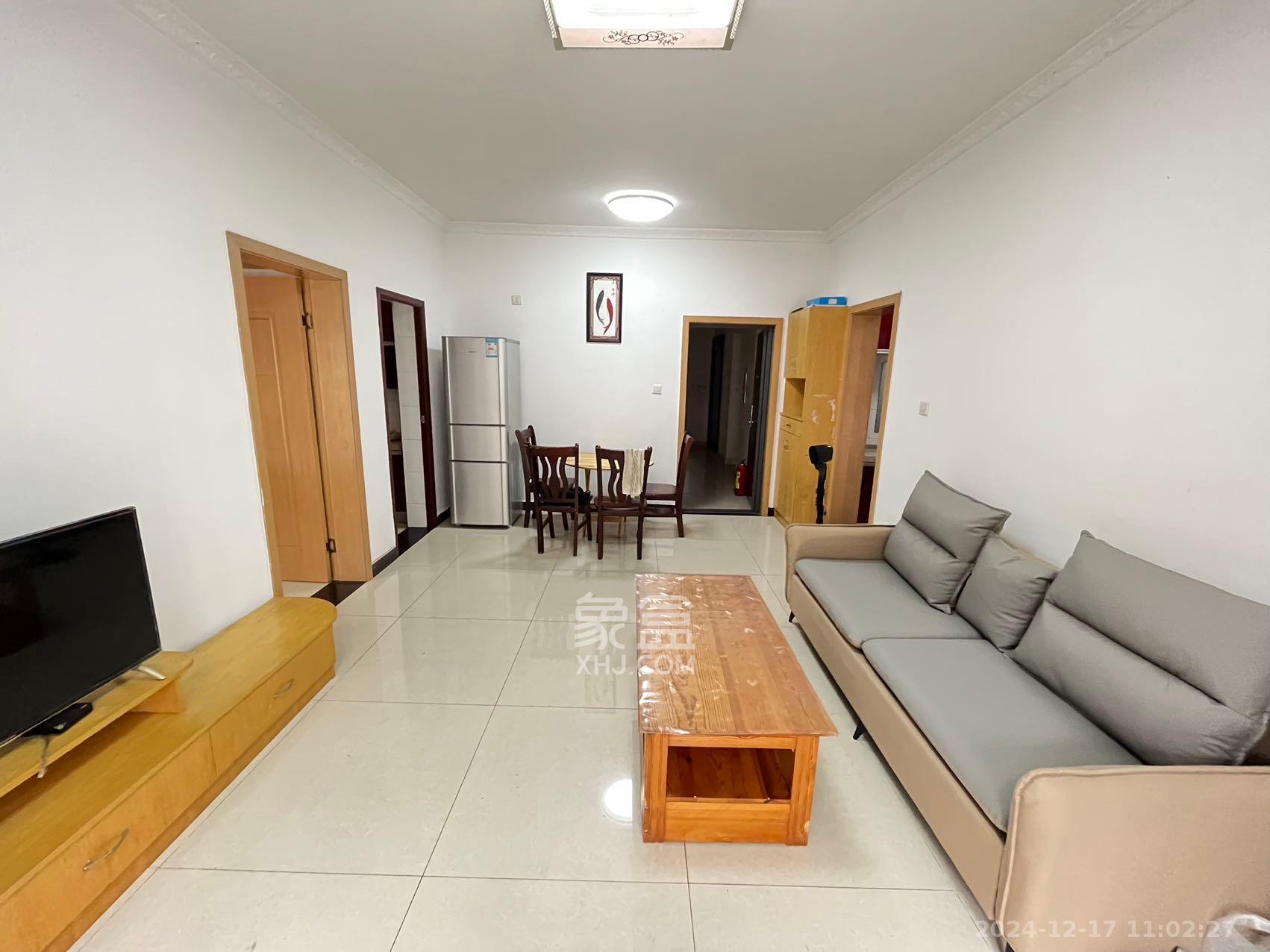 山水新城  2室2厅1卫    1900.0元/月室内图