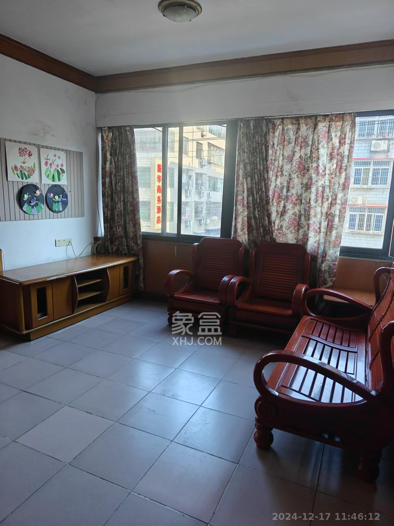 洞井商贸城 1室0厅0卫 1000.0元/月 洞井商贸城 1室0厅0卫 1000.0元/月室内图