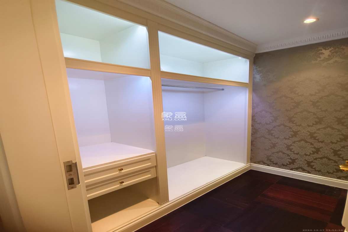 万达公馆 4室2厅3卫 9000.0元/月 万达公馆 4室2厅3卫 9000.0元/月室内图