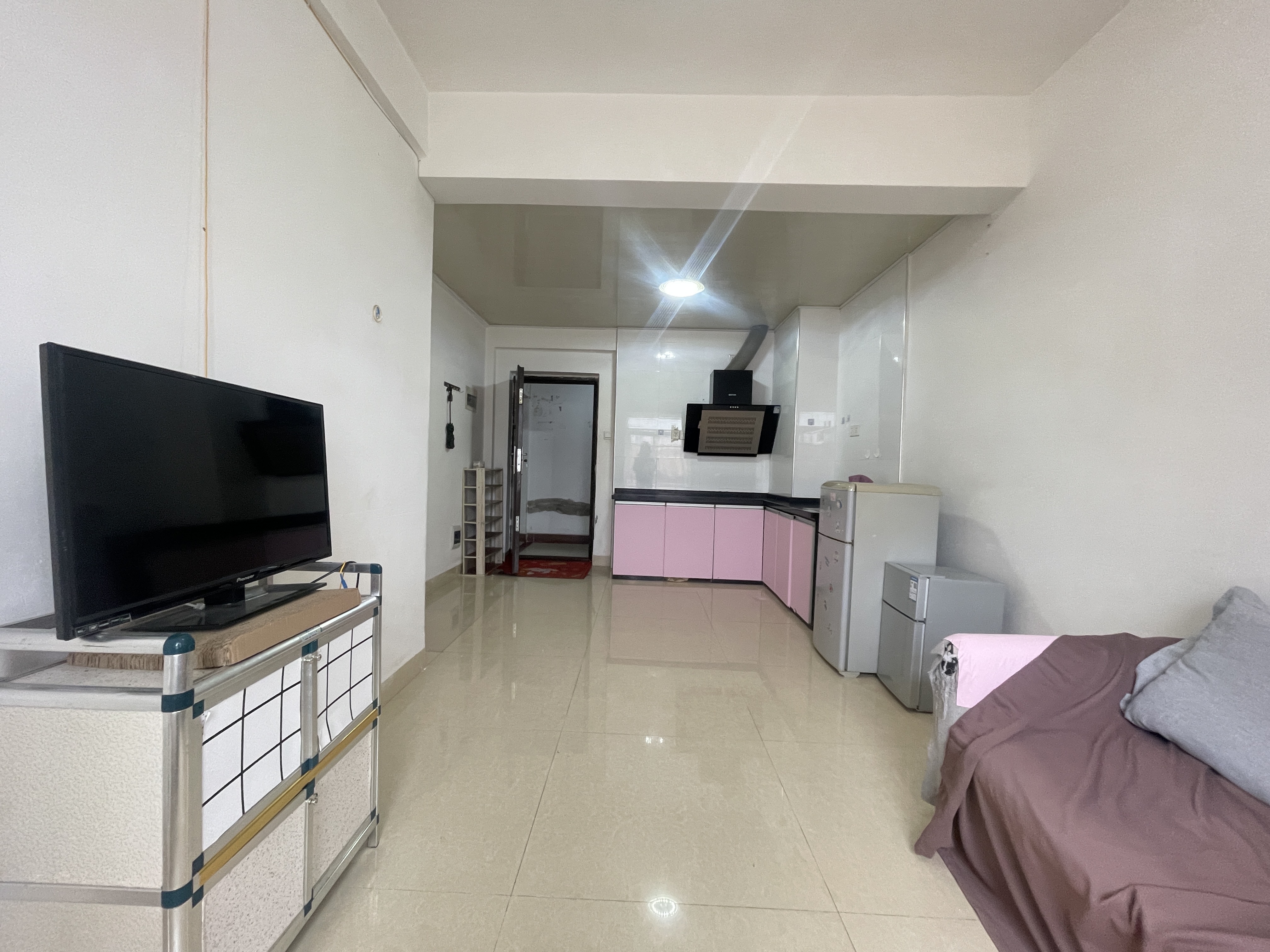 鸿禾温泉大厦 1室1厅1卫 56.0万 鸿禾温泉大厦 1室1厅1卫 56.0万客厅