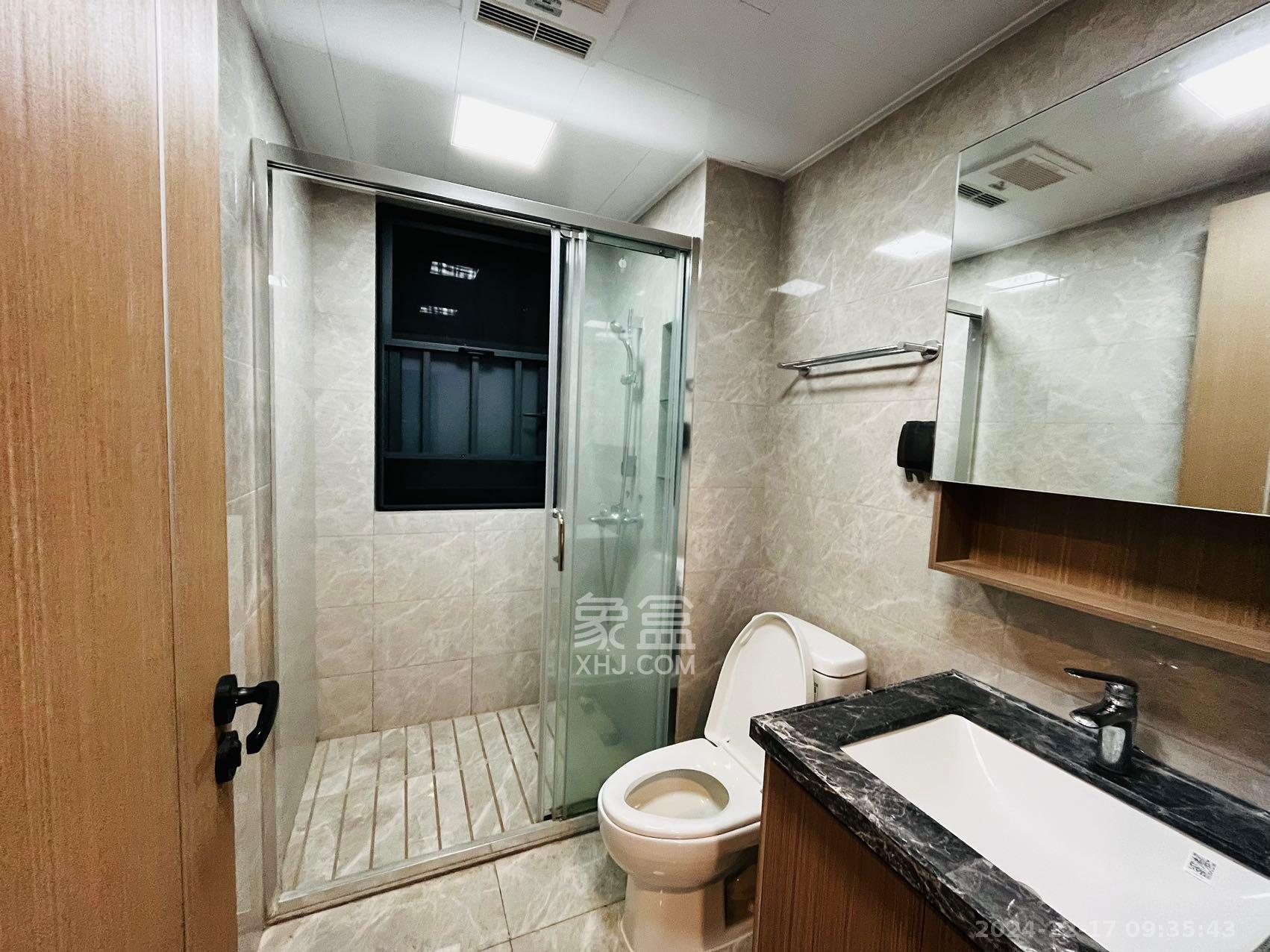 中海麓山境南区  3室2厅2卫    2800.0元/月室内图