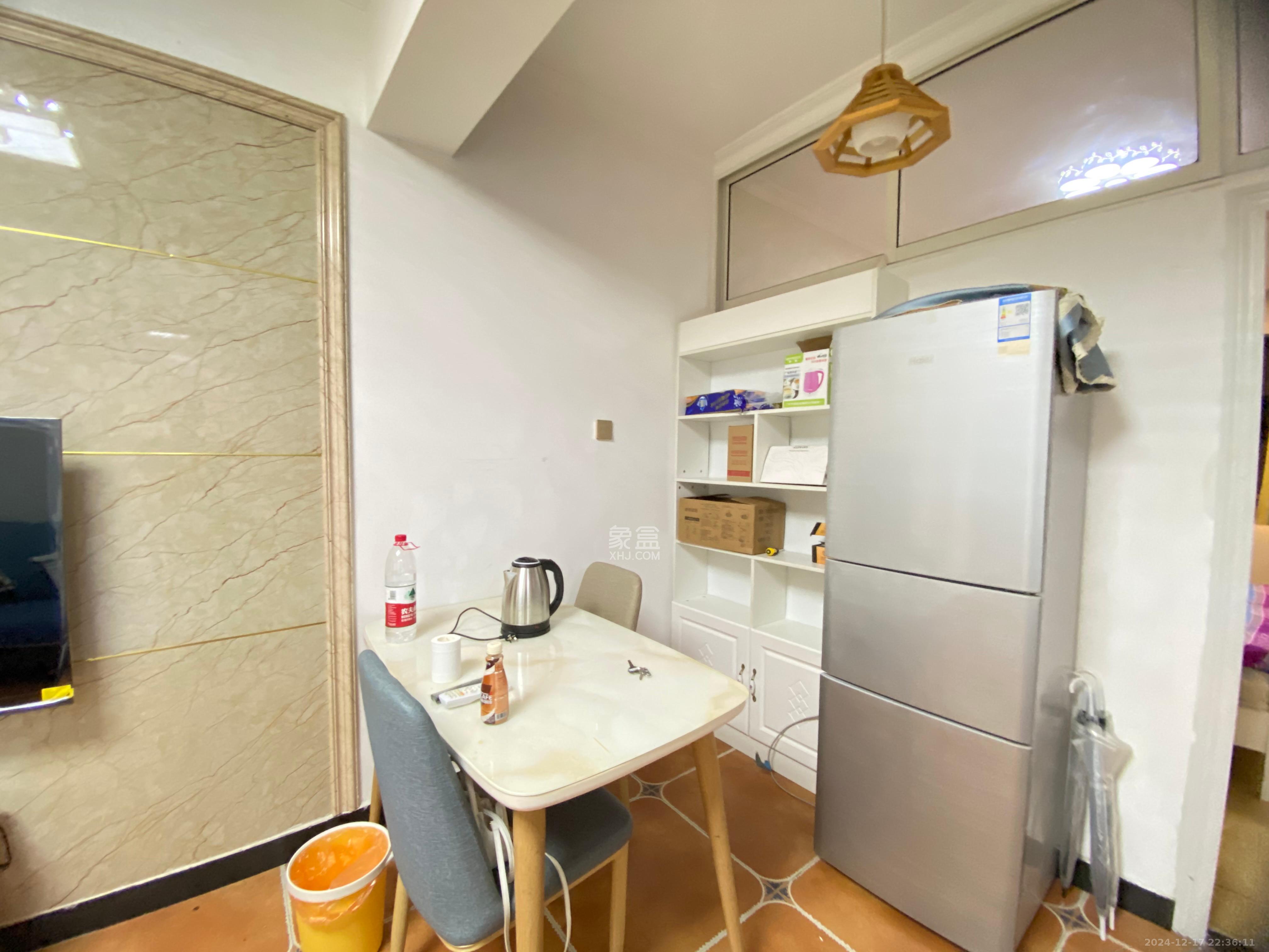 新青年公寓  2室1厅1卫    3500.0元/月 新青年公寓  2室1厅1卫    3500.0元/月室内图