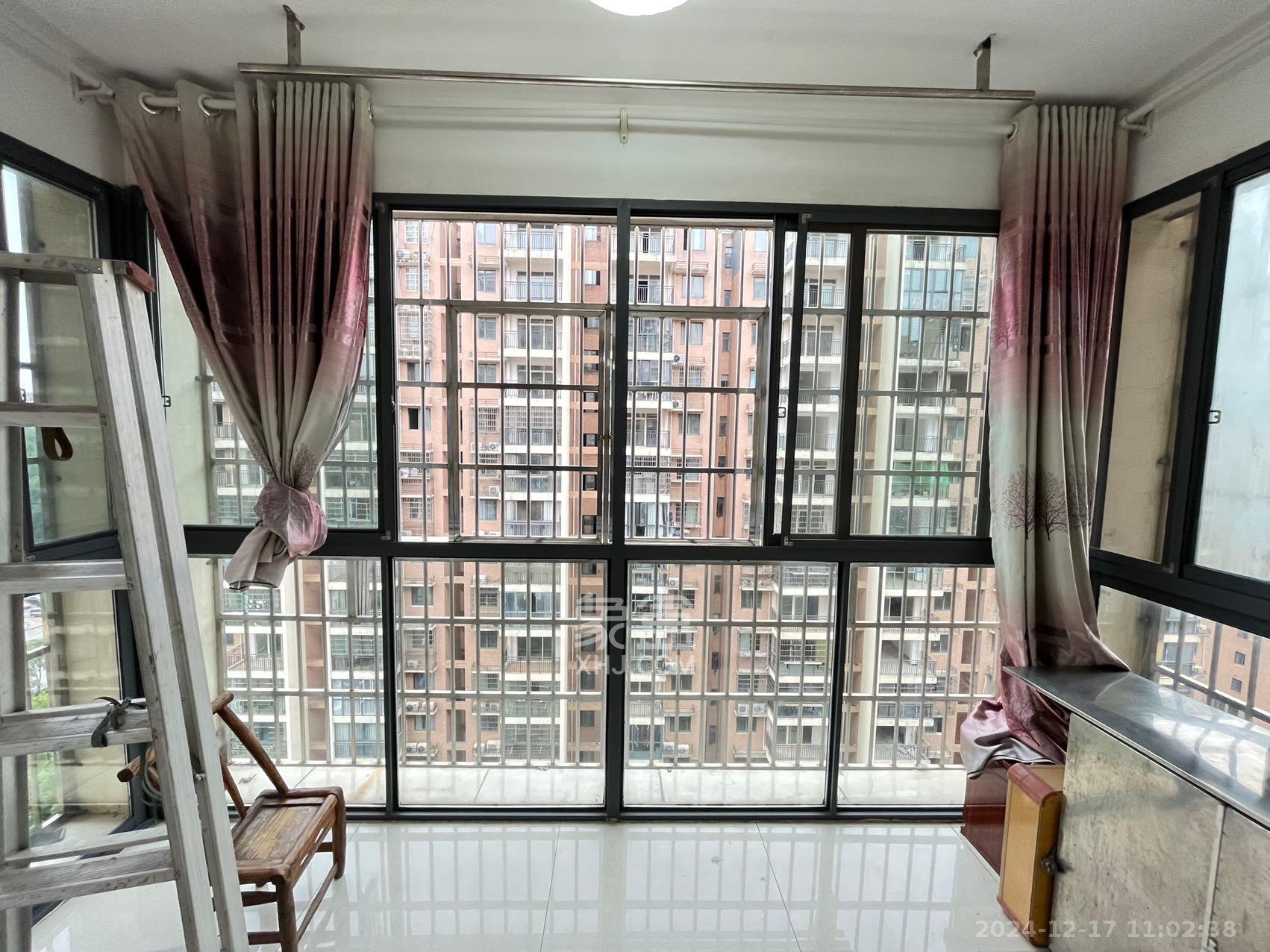 山水新城  2室2厅1卫    1900.0元/月室内图