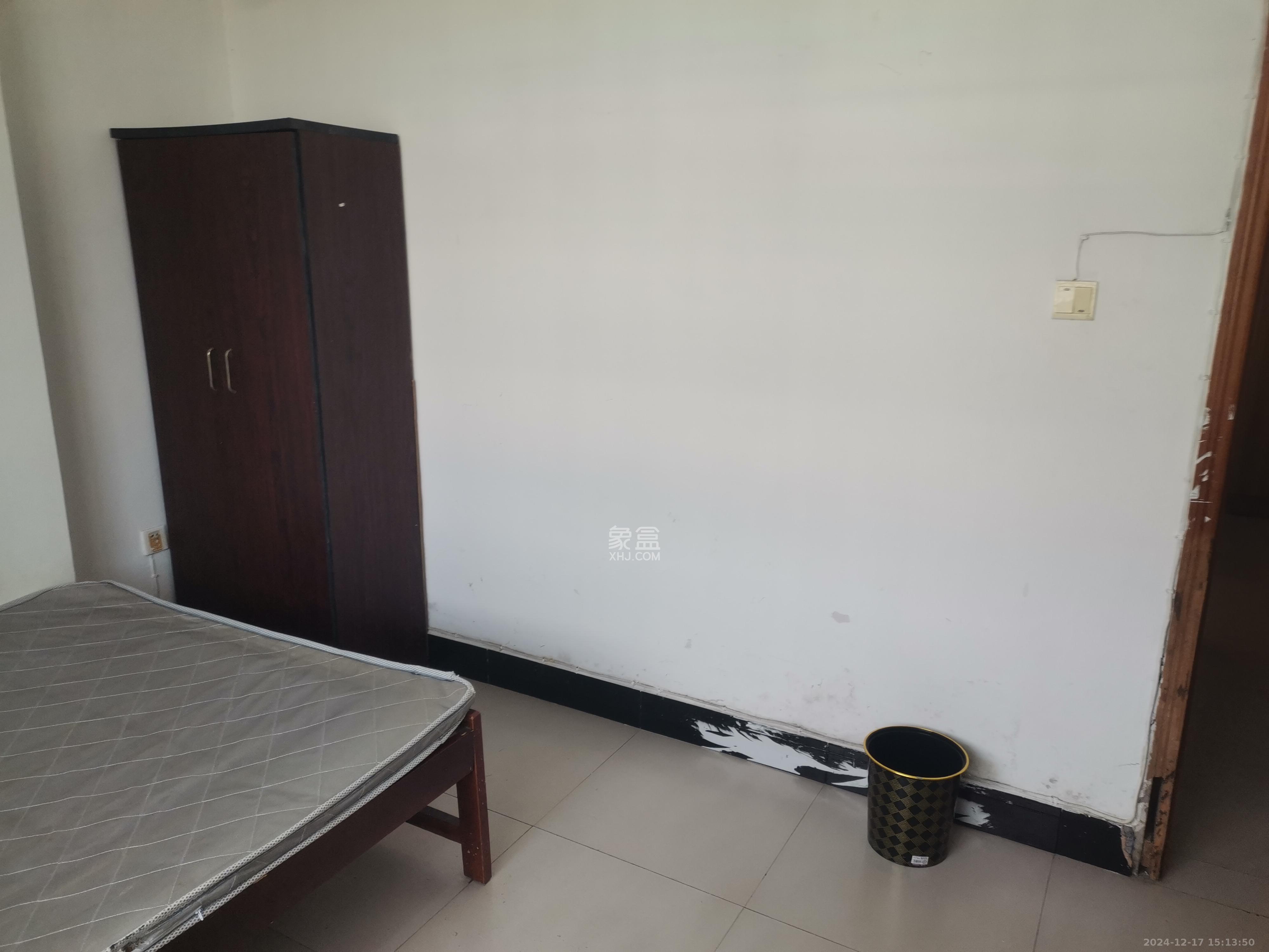 洞井生产安置小区(洞井新兴安置小区) 1室0厅0卫 1000.0元/月 洞井生产安置小区(洞井新兴安置小区) 1室0厅0卫 1000.0元/月室内图