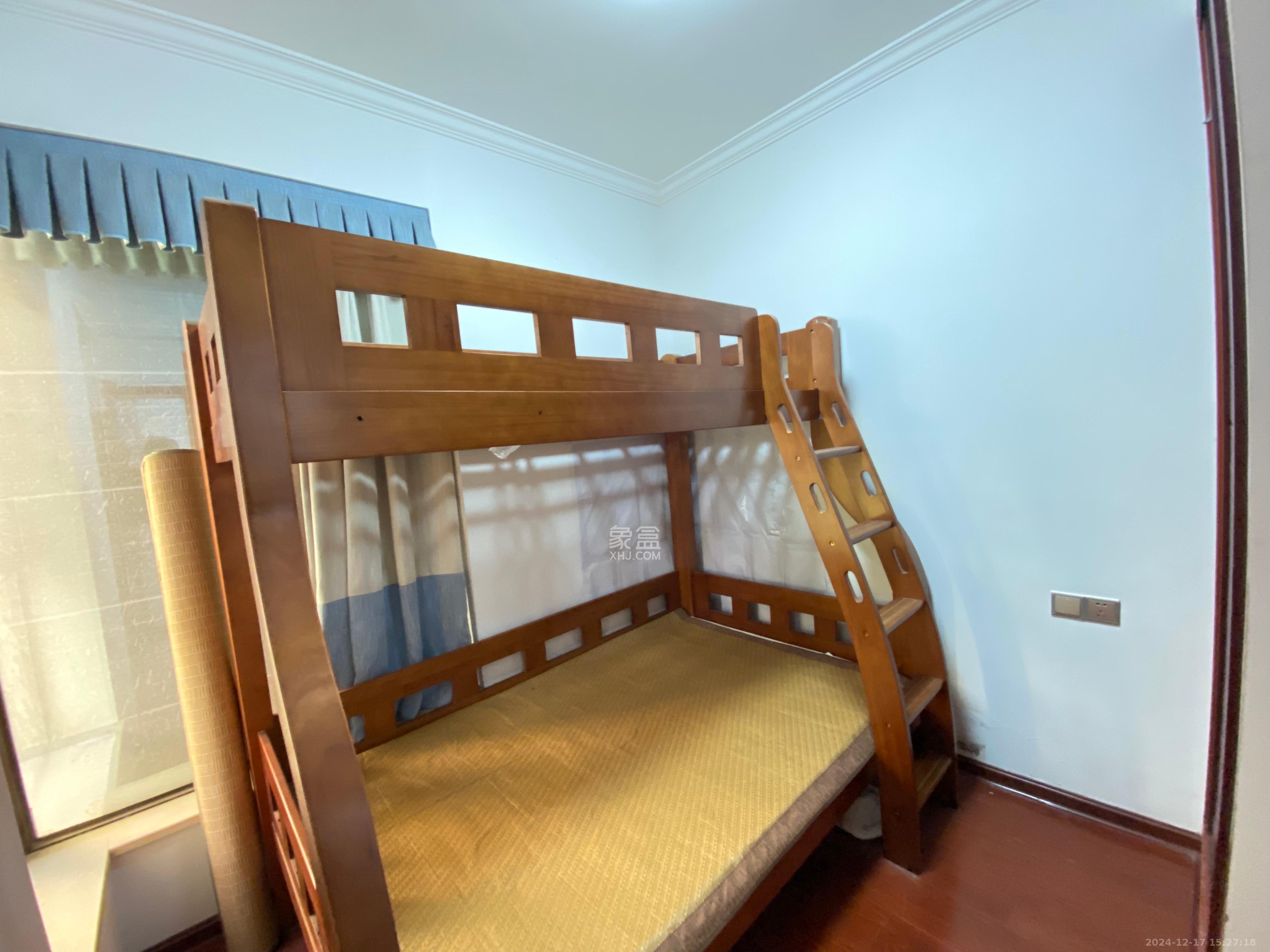 欧莱雅郡  3室2厅1卫   2200.00元/月室内图