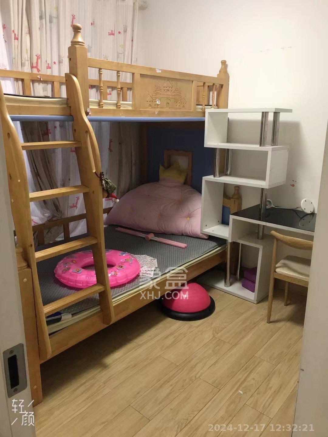 南庭城果  3室2厅1卫   2600.00元/月室内图