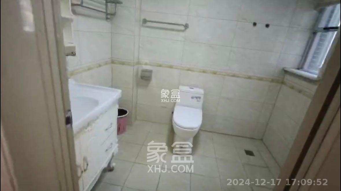 双盈卧龙湾 4室2厅2卫 2600.0元/月 双盈卧龙湾 4室2厅2卫 2600.0元/月室内图