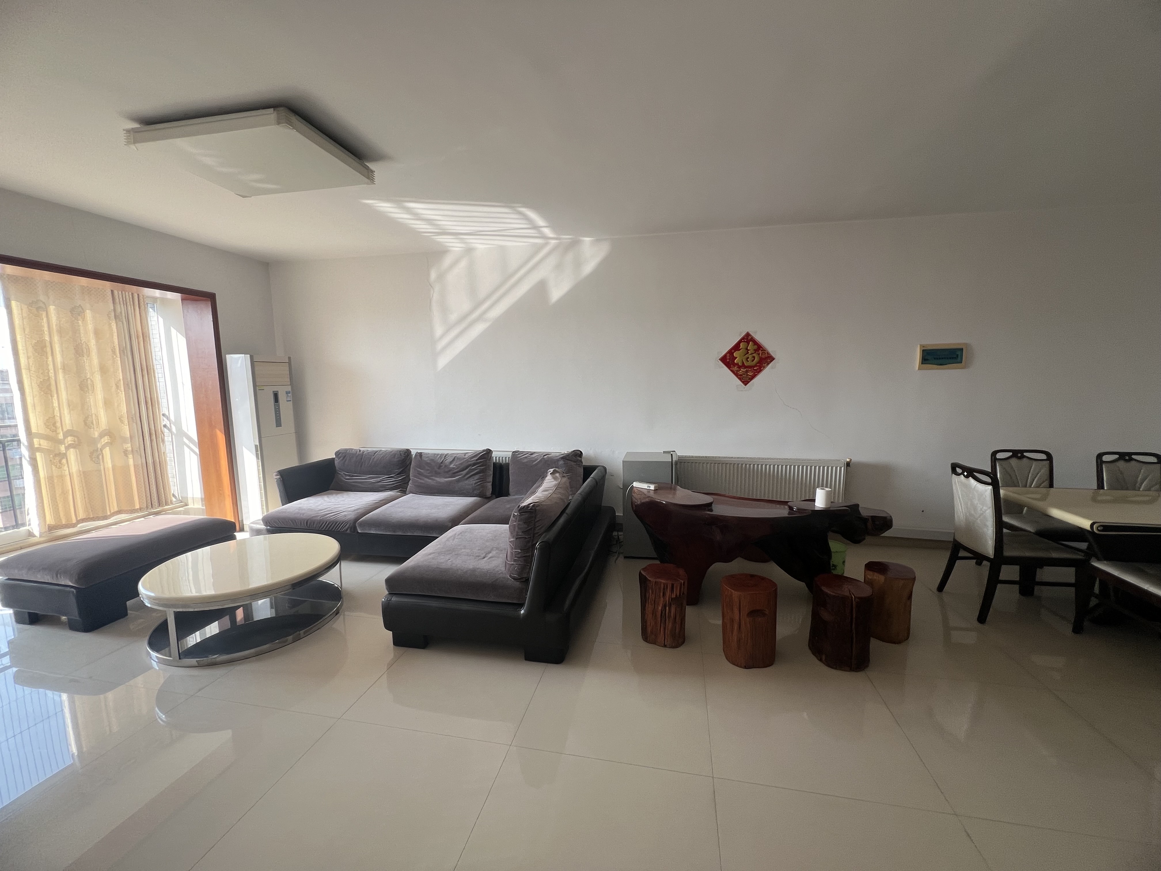 长河广场(待清理)  3室2厅1卫    2600.0元/月 长河广场(待清理)  3室2厅1卫    2600.0元/月室内图