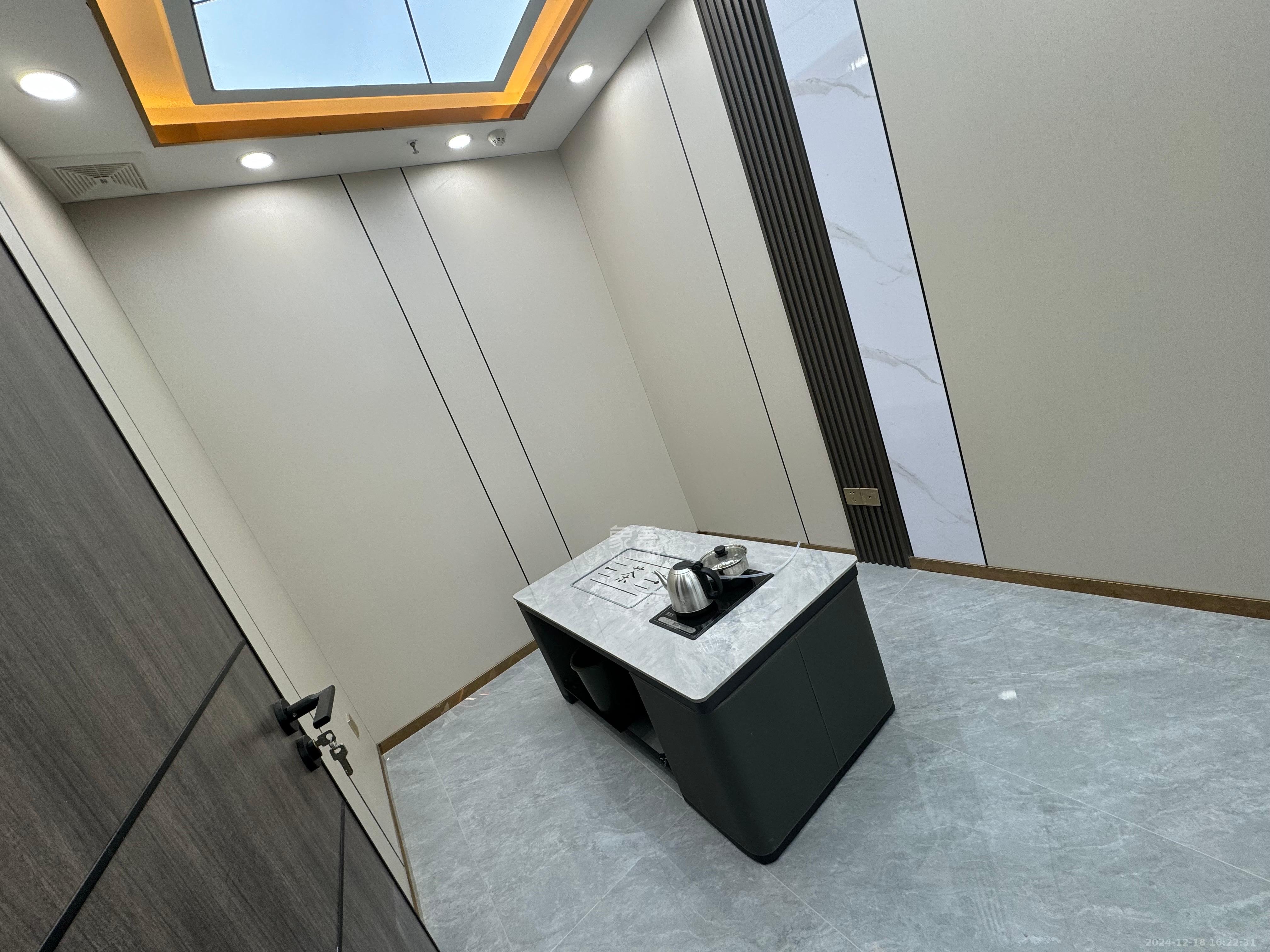 望新锦璨商业中心  1室1厅0卫    9500.0元/月 望新锦璨商业中心  1室1厅0卫    9500.0元/月室内图1