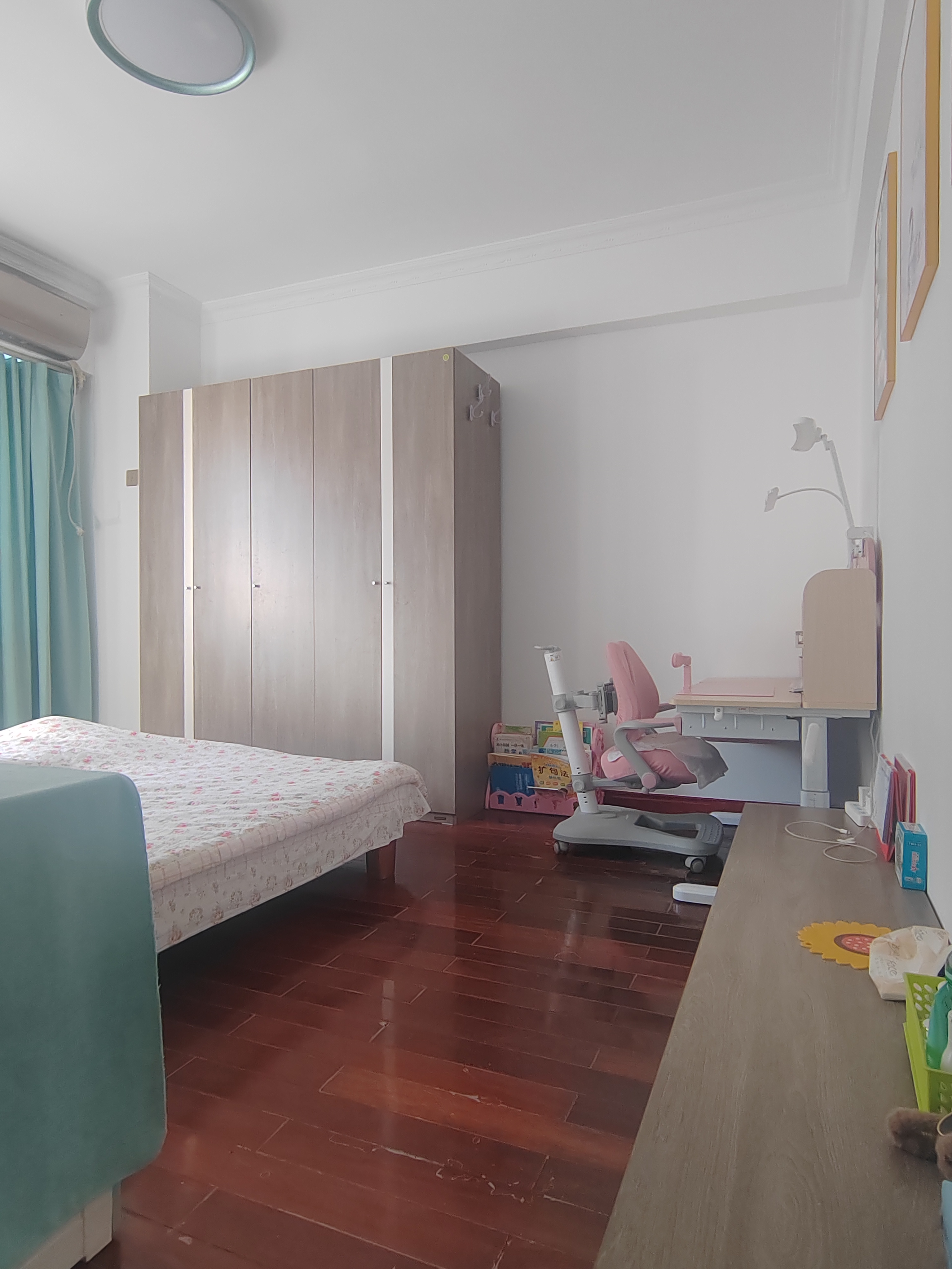 金桃苑 3室2厅1卫 143.0万 金桃苑 3室2厅1卫 143.0万客厅