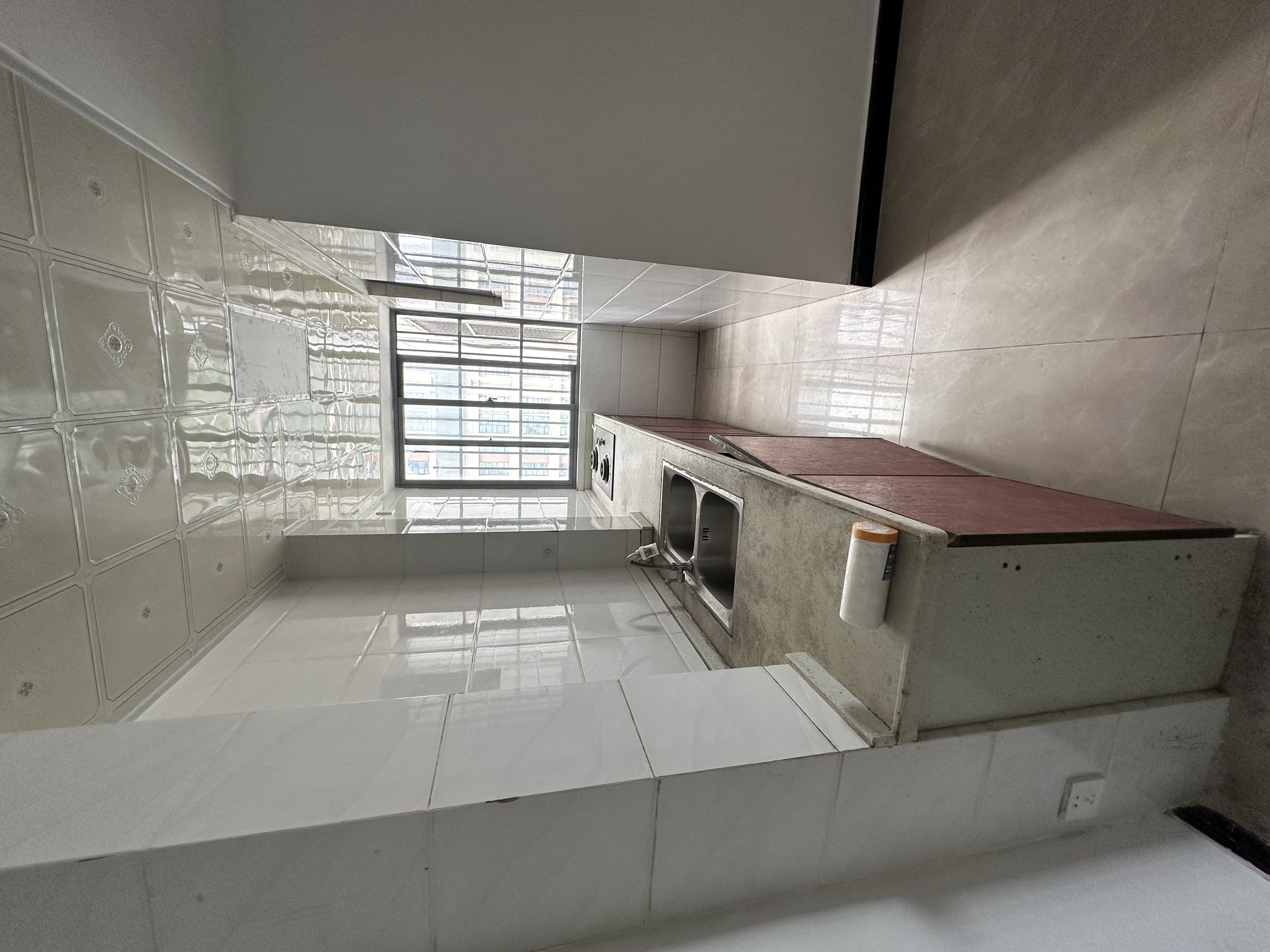 金山小区 3室2厅2卫 127.0万 金山小区 3室2厅2卫 127.0万厨房