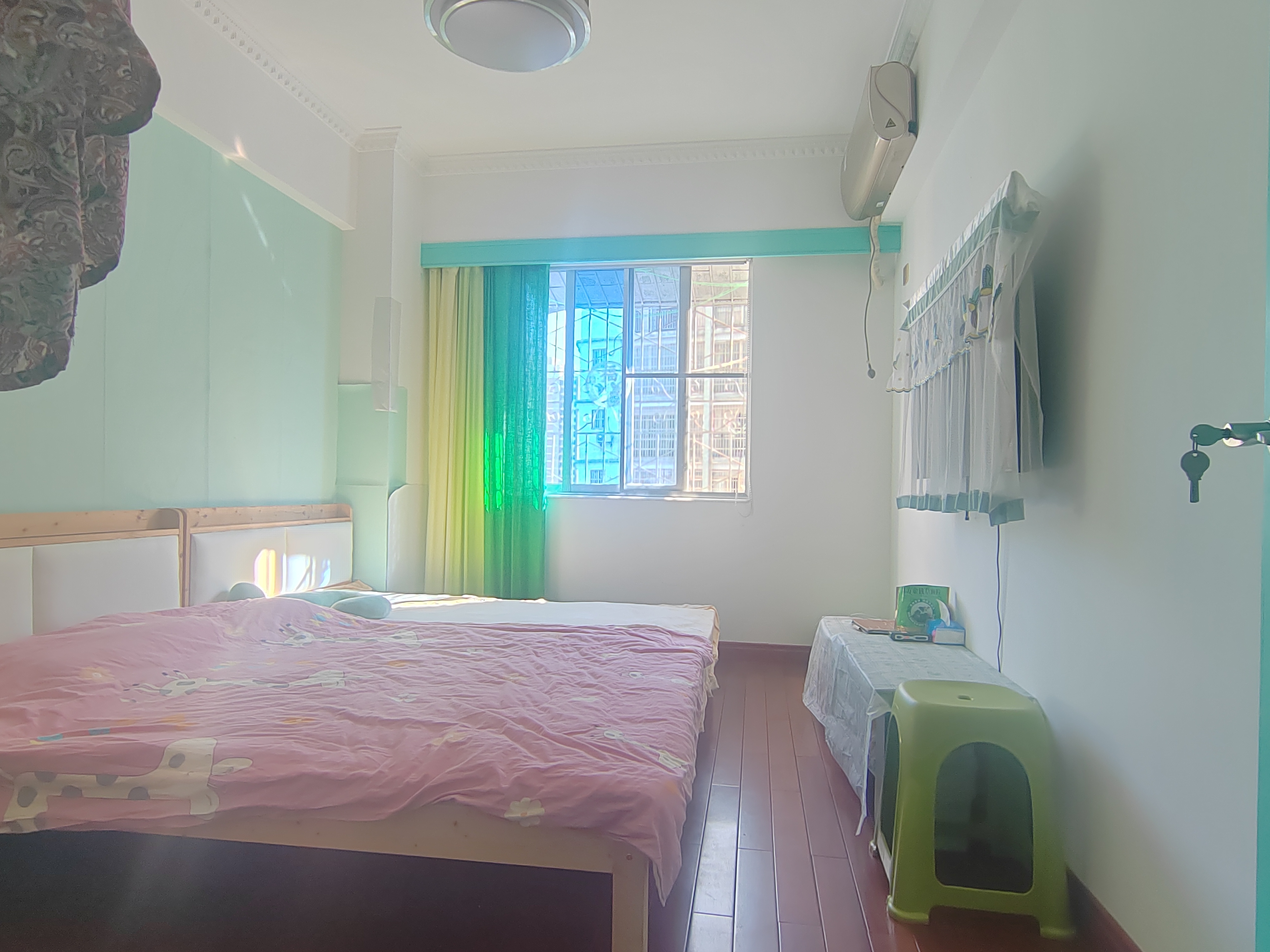 金桃苑 3室2厅1卫 143.0万 金桃苑 3室2厅1卫 143.0万客厅