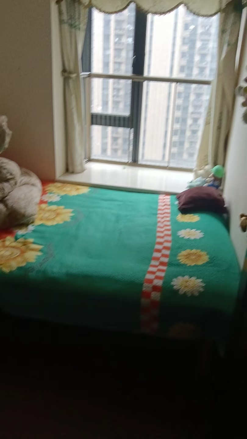 恒大华府 2室2厅1卫 55.0万 恒大华府 2室2厅1卫 55.0万客厅