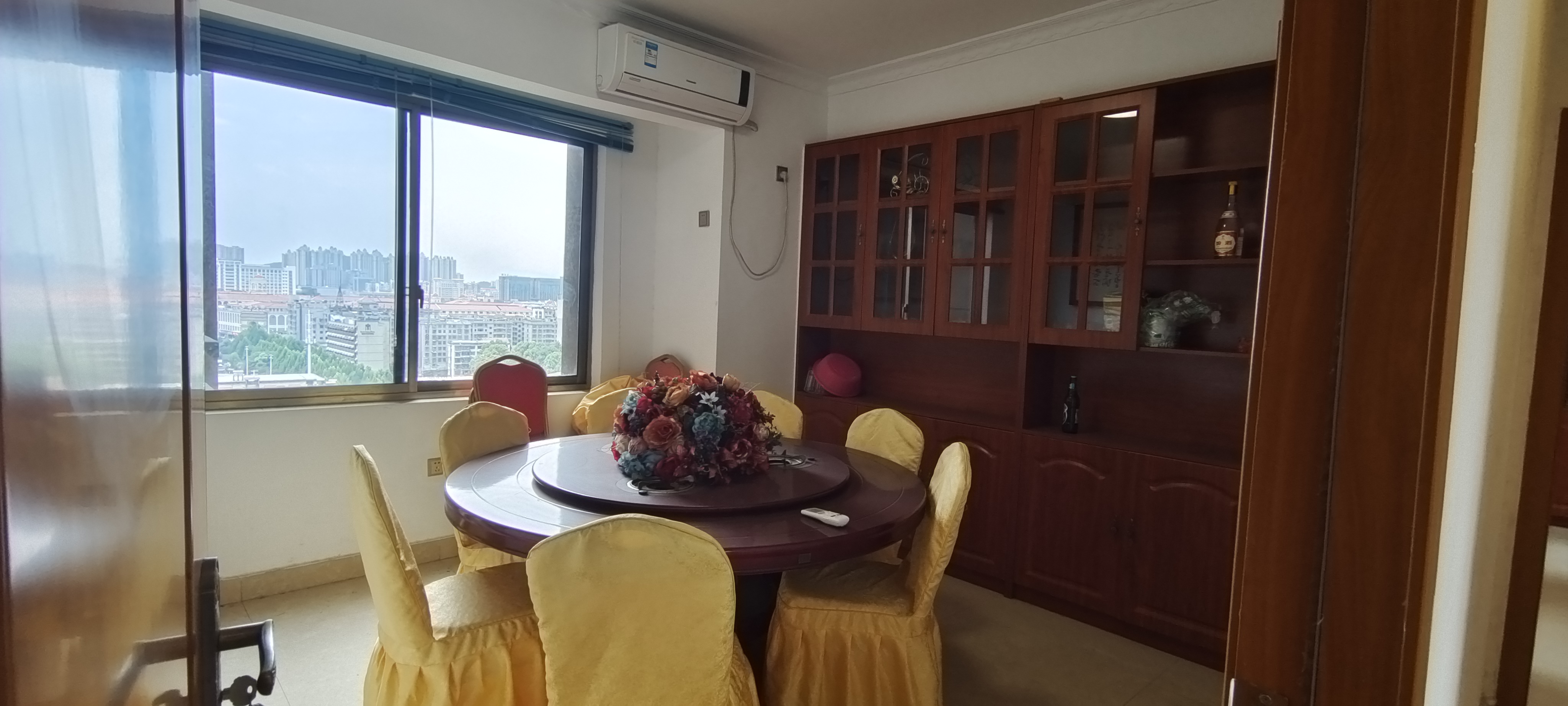 金源大厦  3室2厅1卫    2000.0元/月 金源大厦  3室2厅1卫    2000.0元/月室内图