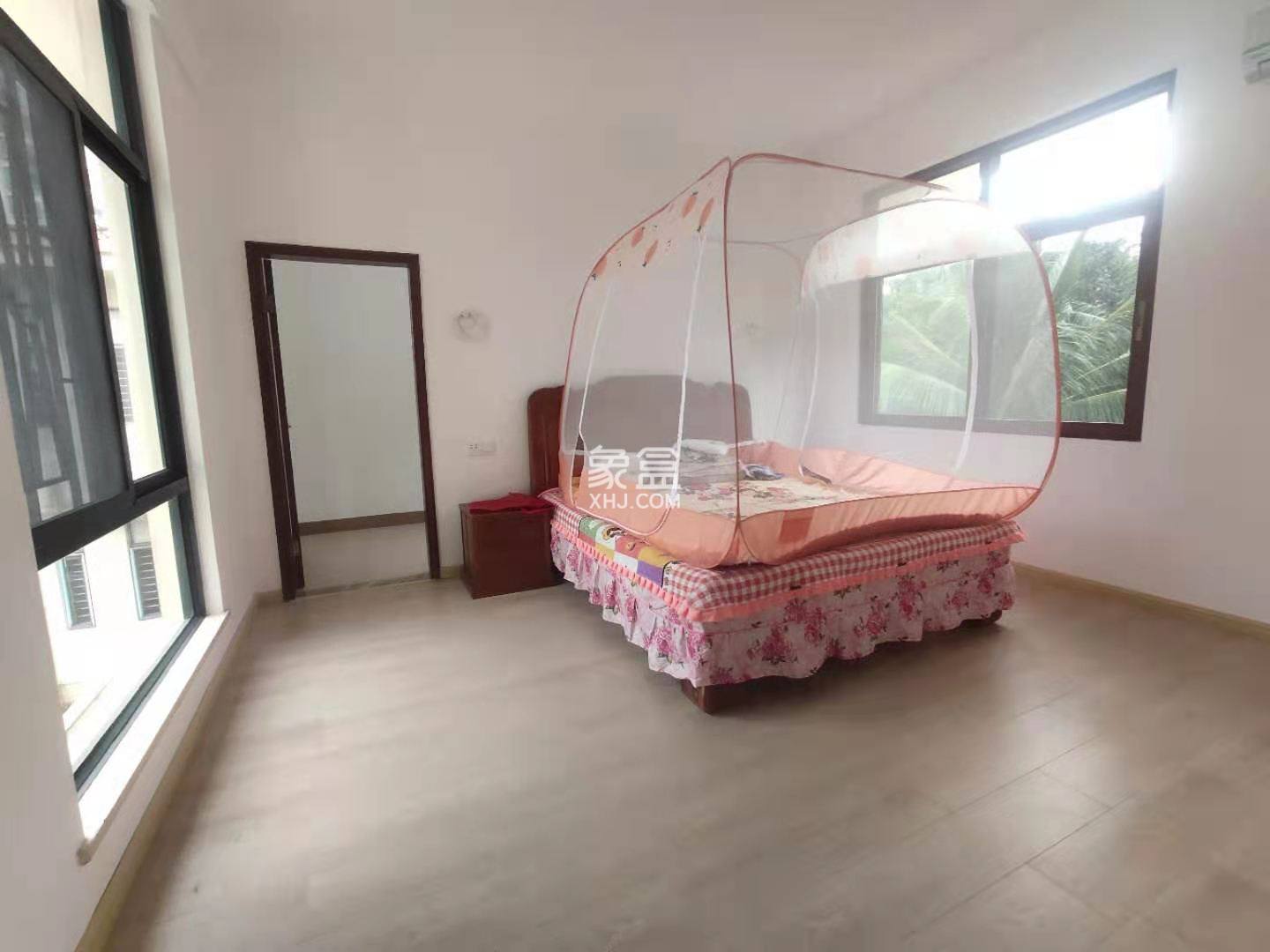 万花坊铂金公馆别墅 6室4厅4卫 1300.0万 万花坊铂金公馆别墅 6室4厅4卫 1300.0万室内图