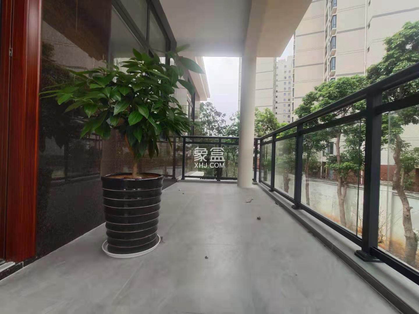 万花坊铂金公馆别墅 6室4厅4卫 1300.0万 万花坊铂金公馆别墅 6室4厅4卫 1300.0万室内图