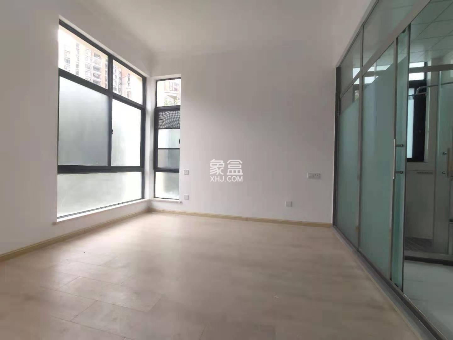 万花坊铂金公馆别墅 6室4厅4卫 1300.0万 万花坊铂金公馆别墅 6室4厅4卫 1300.0万室内图