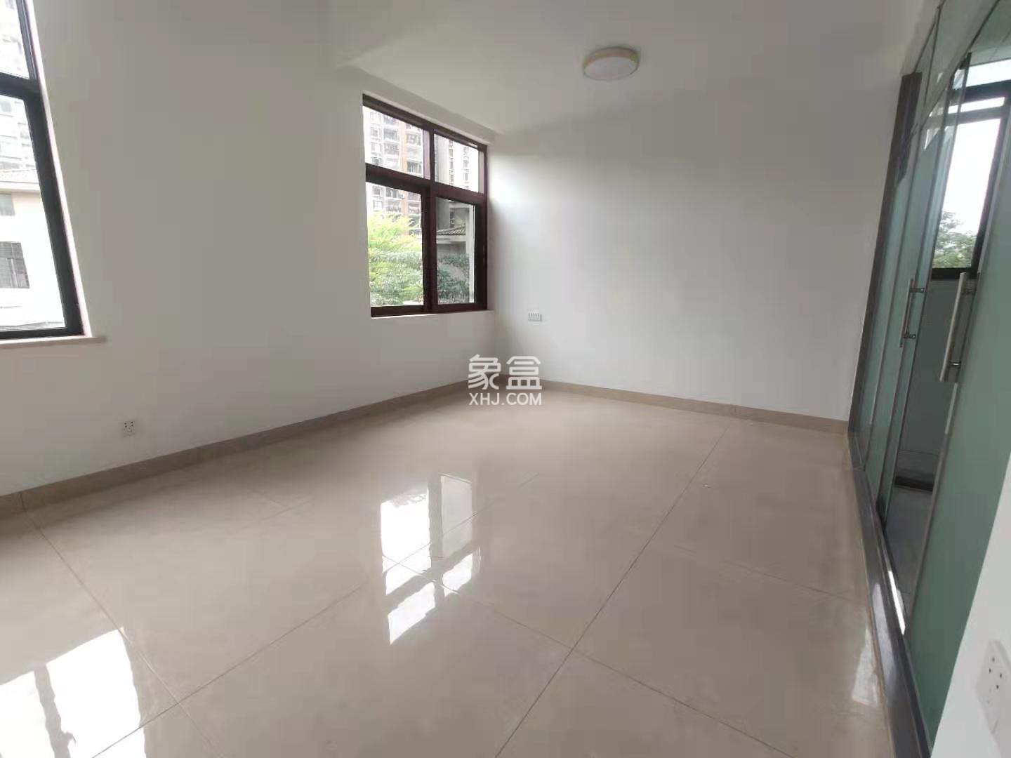 万花坊铂金公馆别墅 6室4厅4卫 1300.0万 万花坊铂金公馆别墅 6室4厅4卫 1300.0万室内图