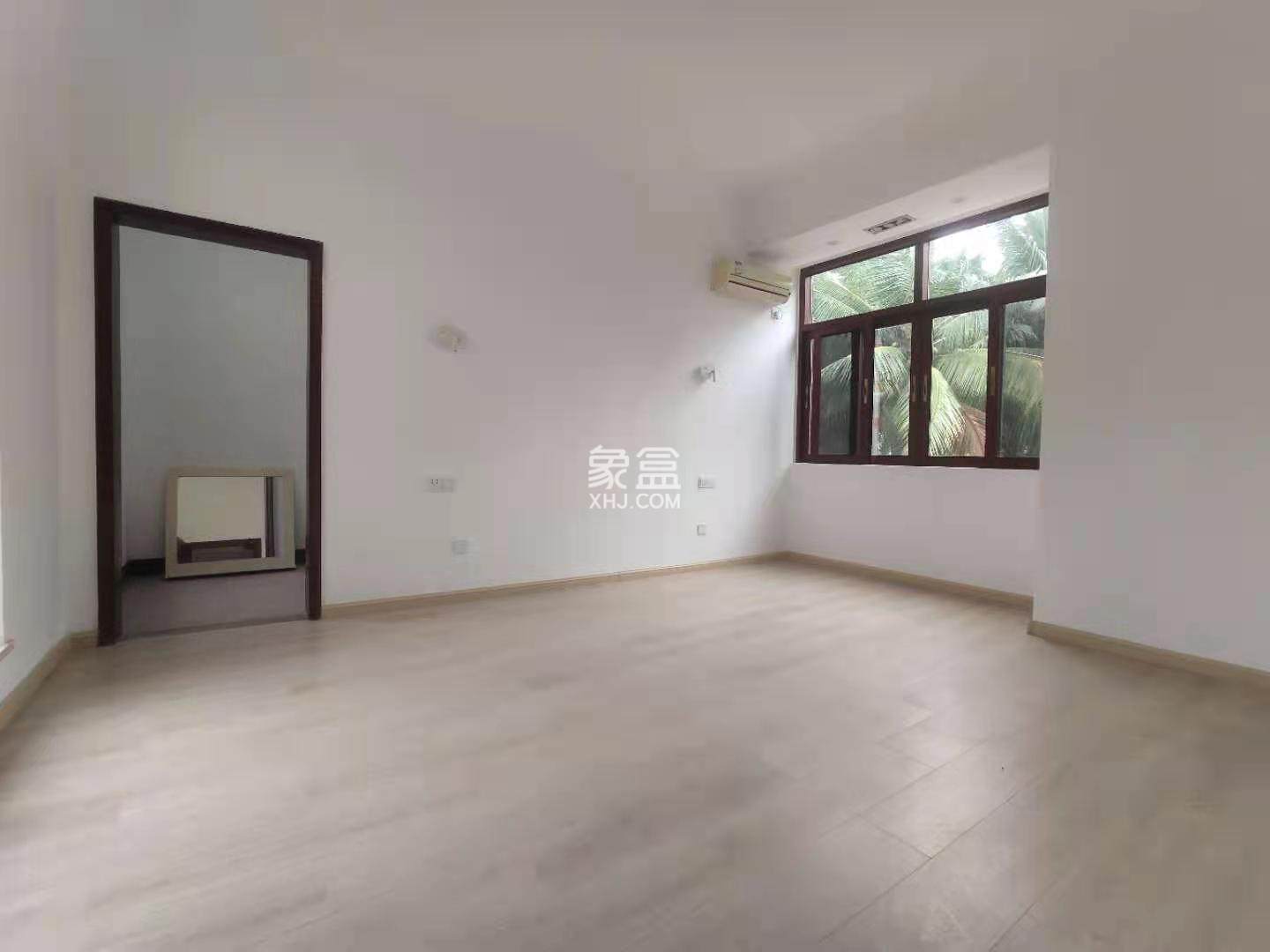 万花坊铂金公馆别墅 6室4厅4卫 1300.0万 万花坊铂金公馆别墅 6室4厅4卫 1300.0万室内图