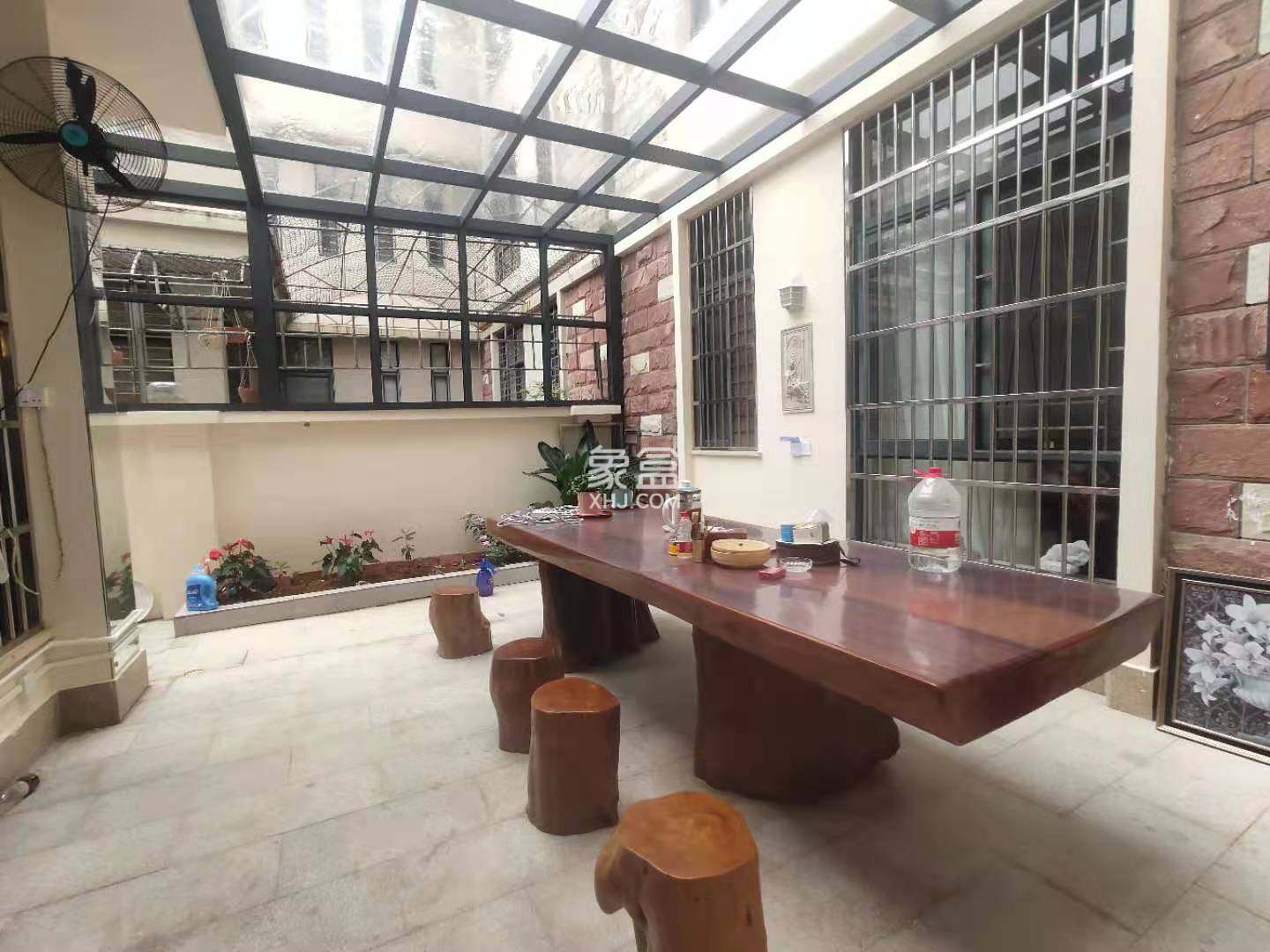 万花坊铂金公馆别墅 6室4厅4卫 1300.0万 万花坊铂金公馆别墅 6室4厅4卫 1300.0万小区图