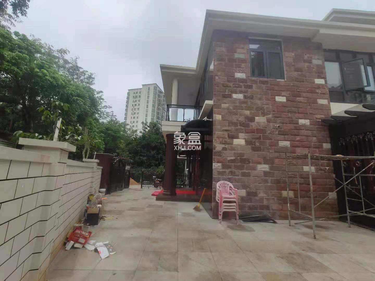 万花坊铂金公馆别墅 6室4厅4卫 1300.0万 万花坊铂金公馆别墅 6室4厅4卫 1300.0万小区图