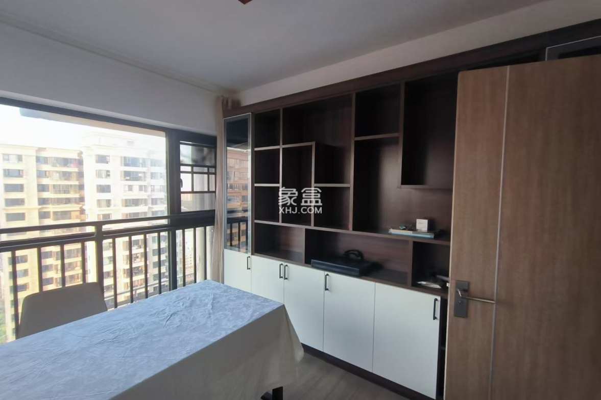 美的翰城  4室2厅2卫    140.0万 美的翰城  4室2厅2卫    140.0万室内图