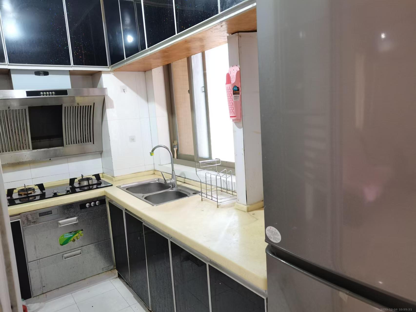 层上观邸 3室2厅1卫 1900.0元/月 层上观邸 3室2厅1卫 1900.0元/月室内图