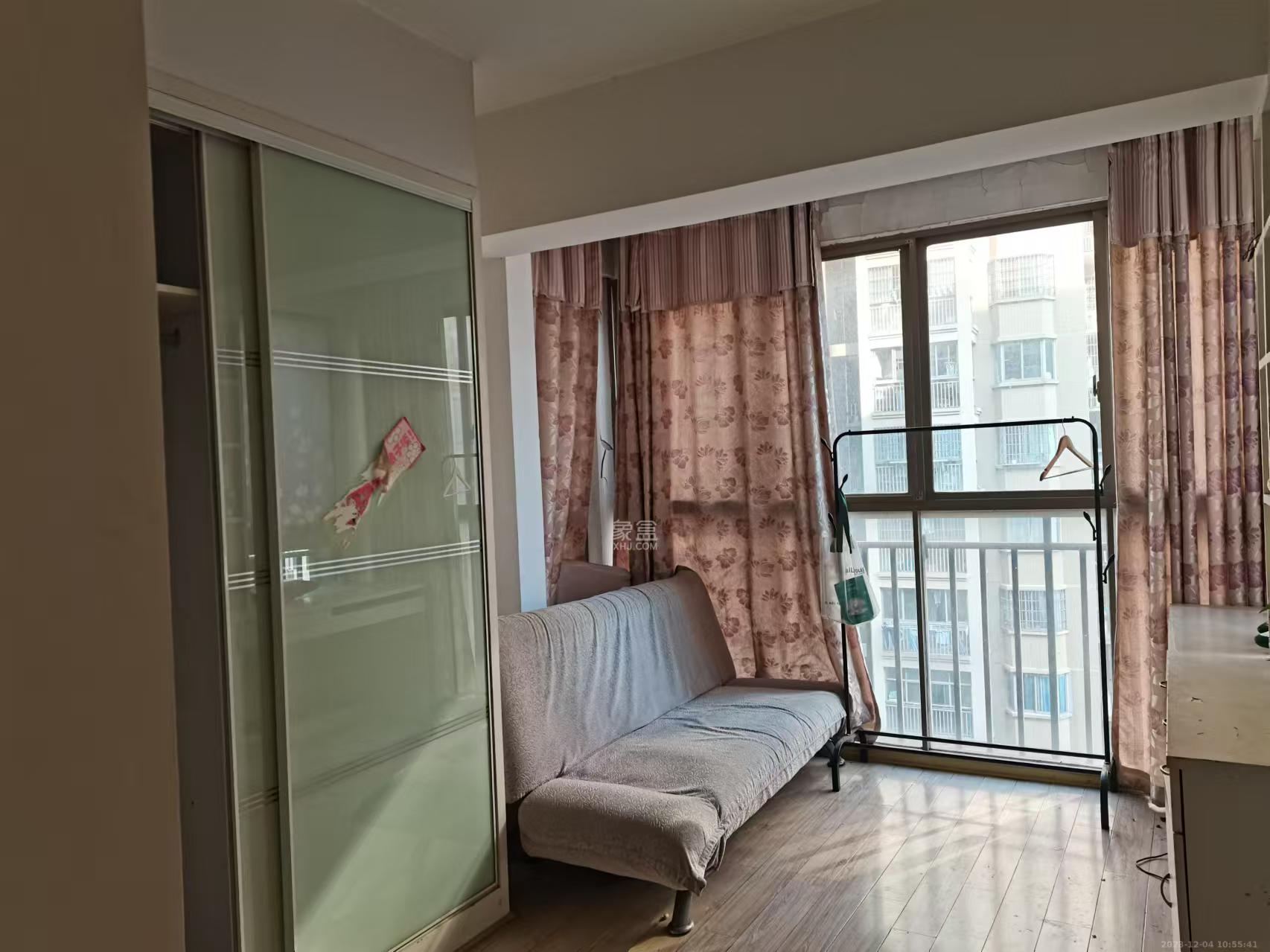 层上观邸 3室2厅1卫 1900.0元/月 层上观邸 3室2厅1卫 1900.0元/月室内图