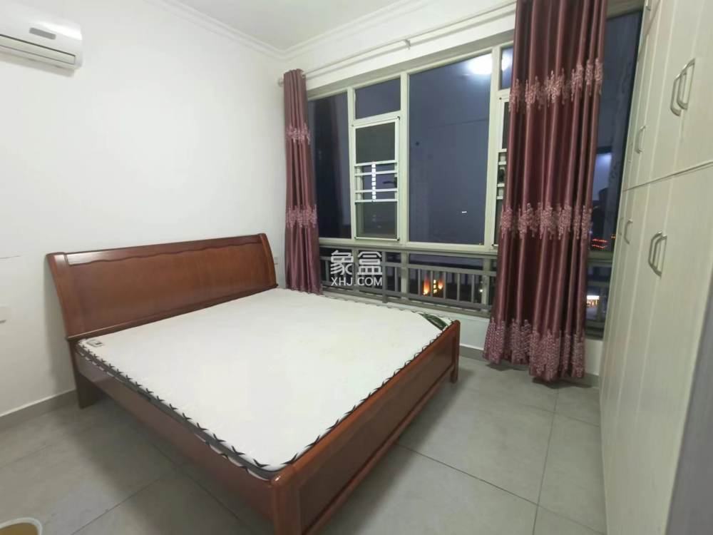 庐山一号 2室2厅1卫 1700.0元/月 庐山一号 2室2厅1卫 1700.0元/月室内图