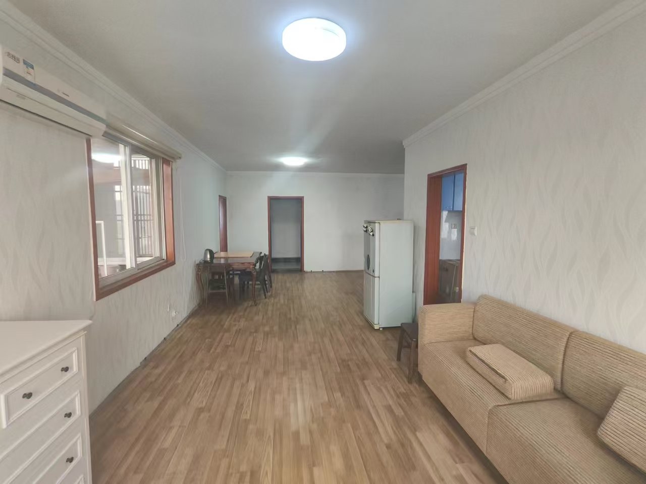 巧克力空间(建鸿达现代大厦) 1室1厅1卫 1500.0元/月 巧克力空间(建鸿达现代大厦) 1室1厅1卫 1500.0元/月室内图