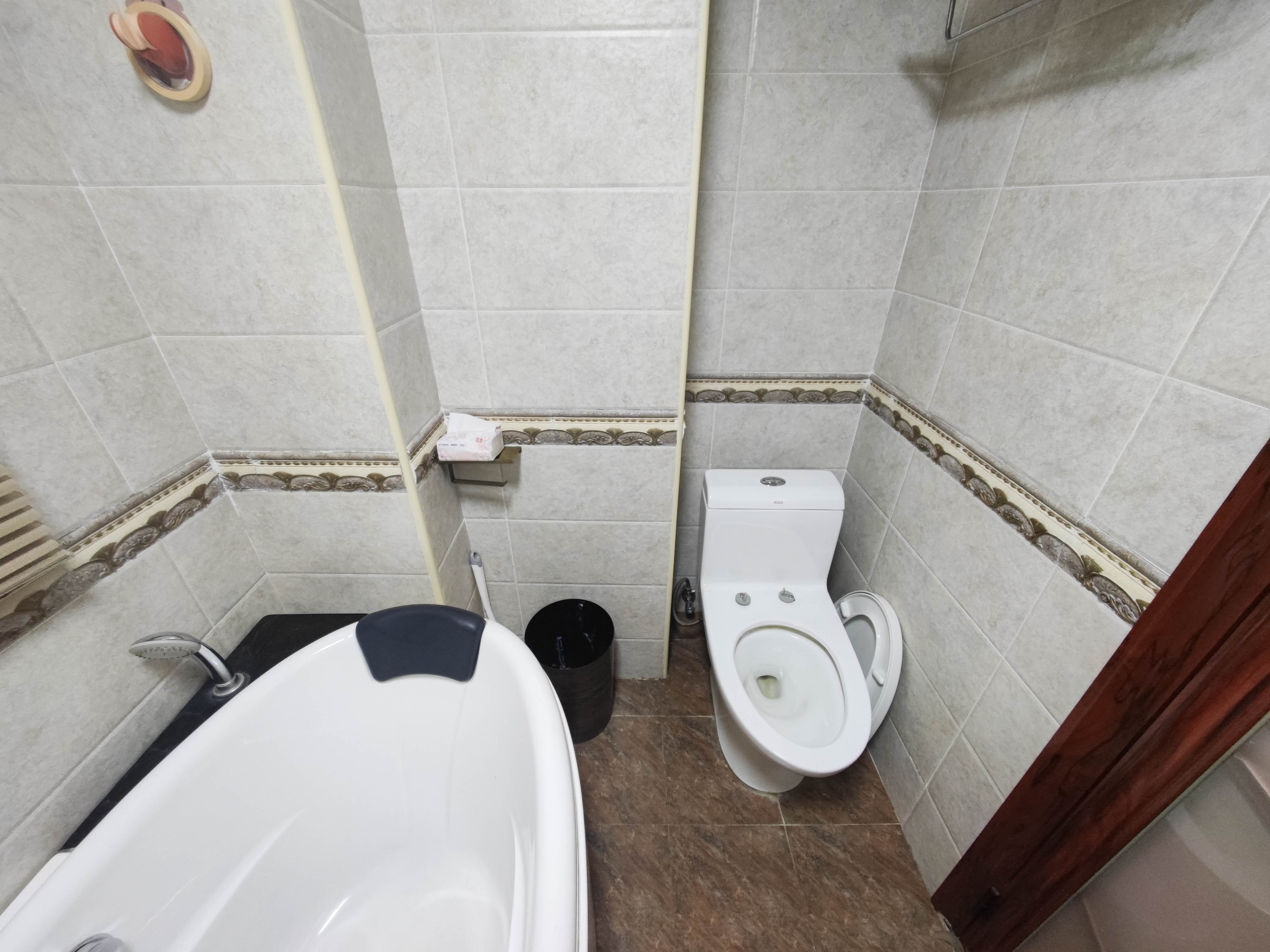 地泰御和苑 2室2厅2卫 98.0万 地泰御和苑 2室2厅2卫 98.0万卫生间