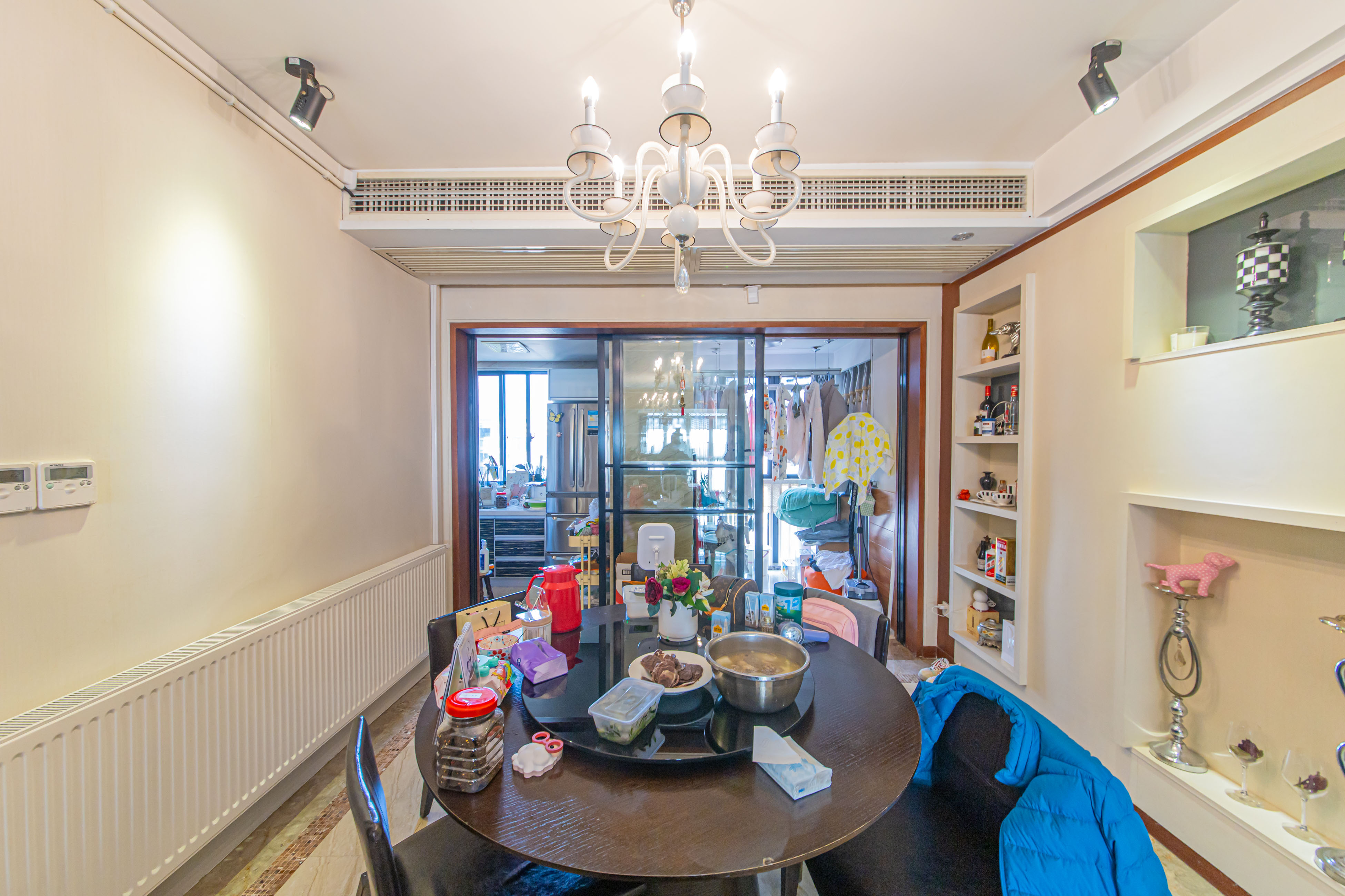 保利花园  3室2厅2卫    120.0万 保利花园  3室2厅2卫    120.0万客厅