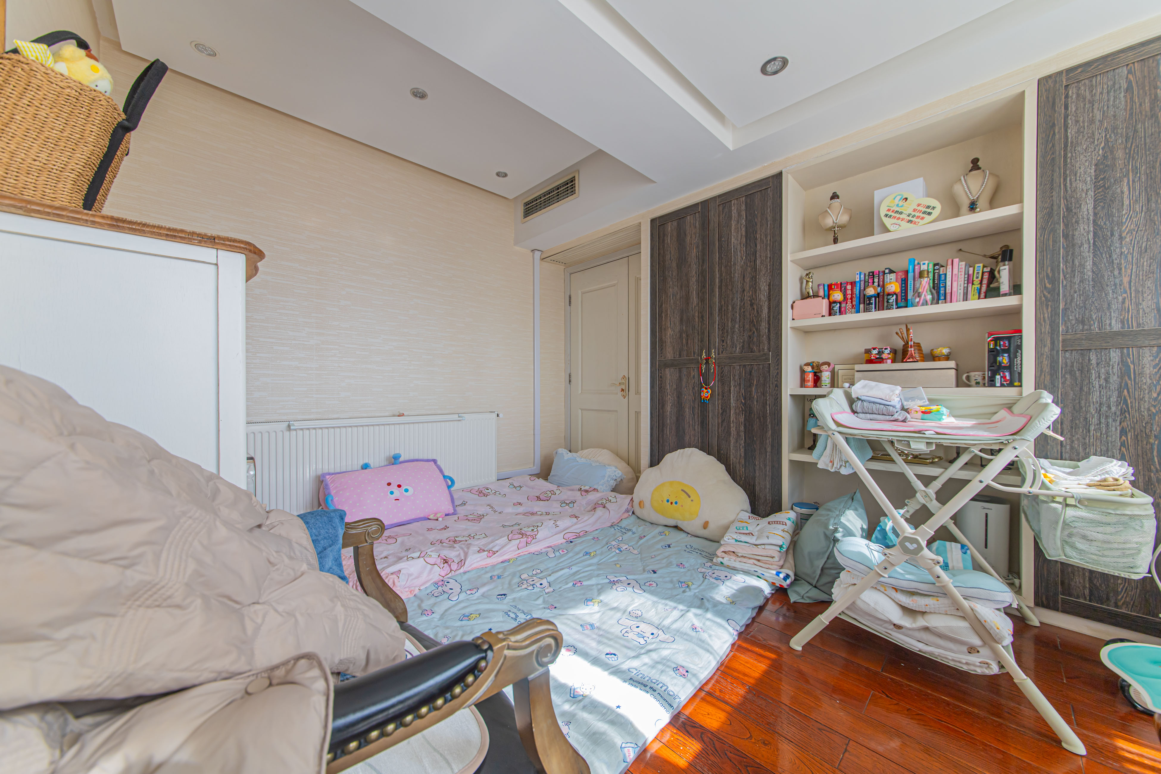 保利花园  3室2厅2卫    120.0万 保利花园  3室2厅2卫    120.0万卧室