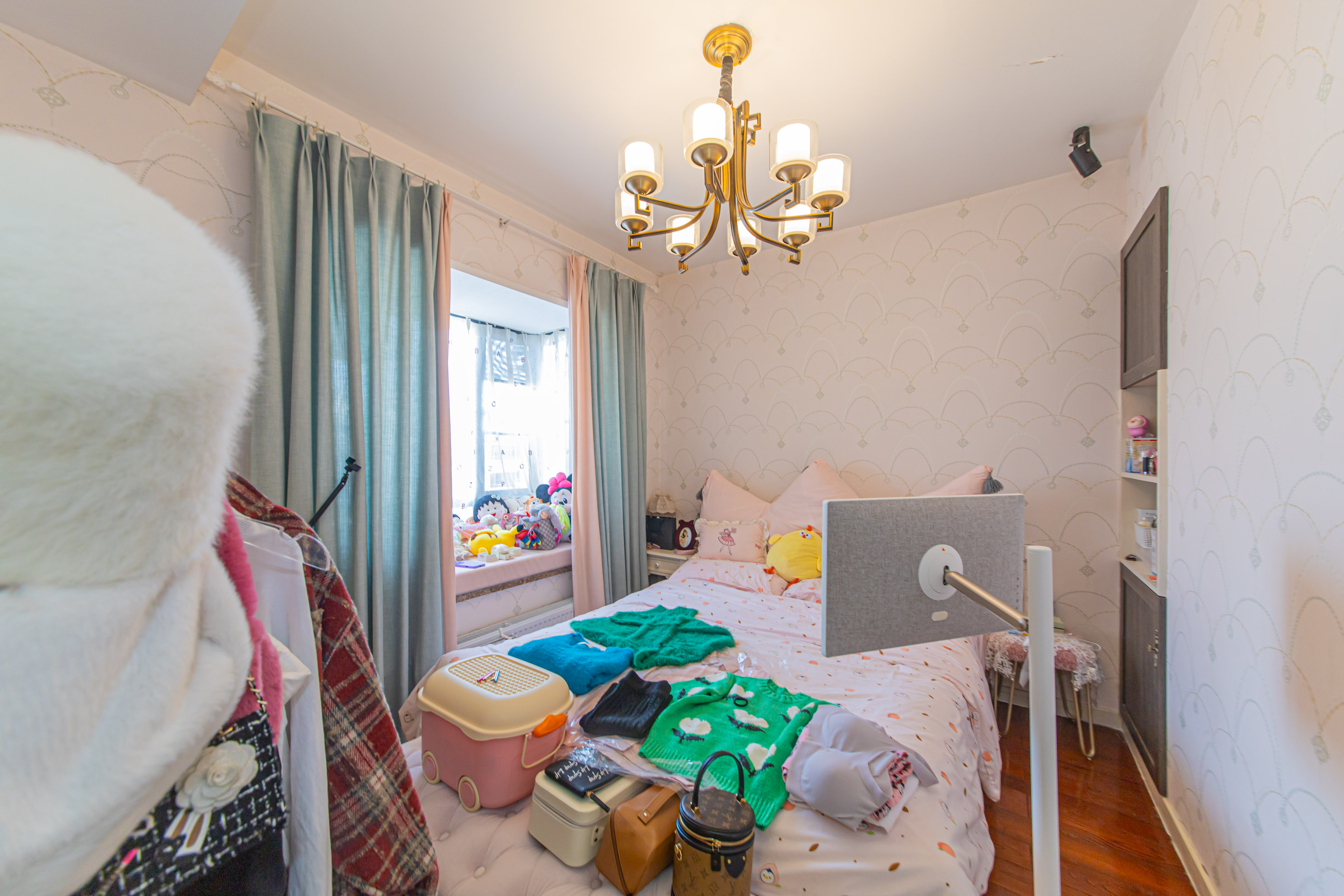 保利花园  3室2厅2卫    120.0万 保利花园  3室2厅2卫    120.0万卧室