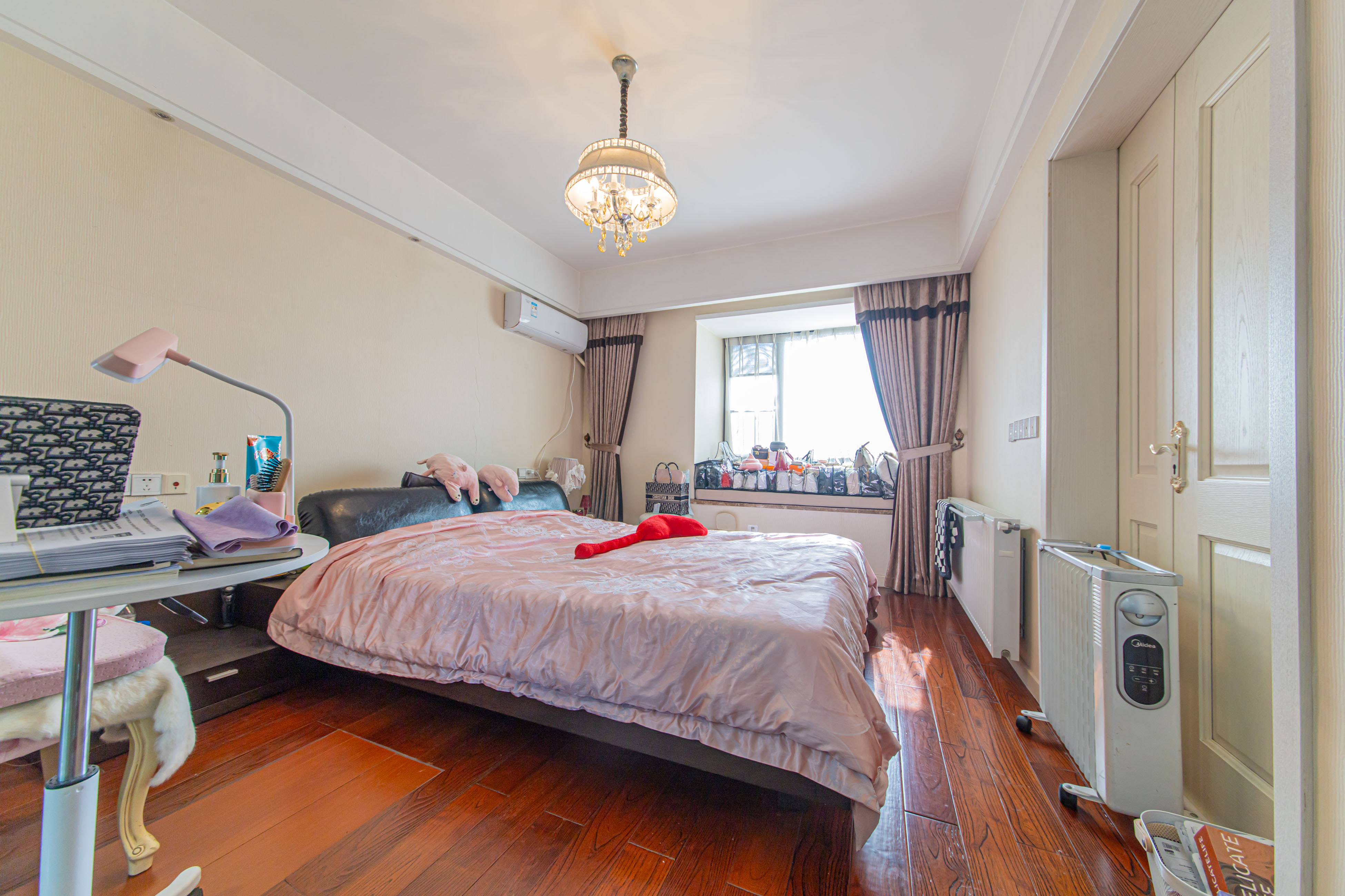 保利花园  3室2厅2卫    120.0万 保利花园  3室2厅2卫    120.0万卧室