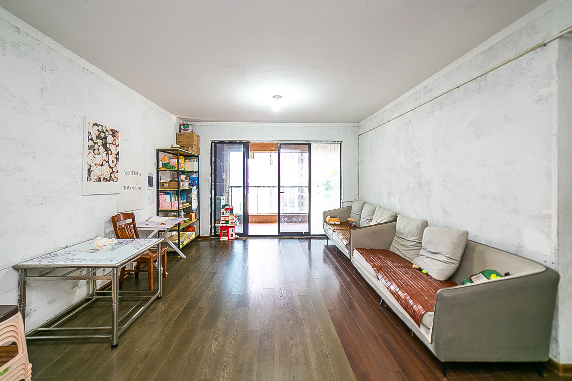 荣悦台 3室2厅2卫 176.8万 荣悦台 3室2厅2卫 176.8万客厅