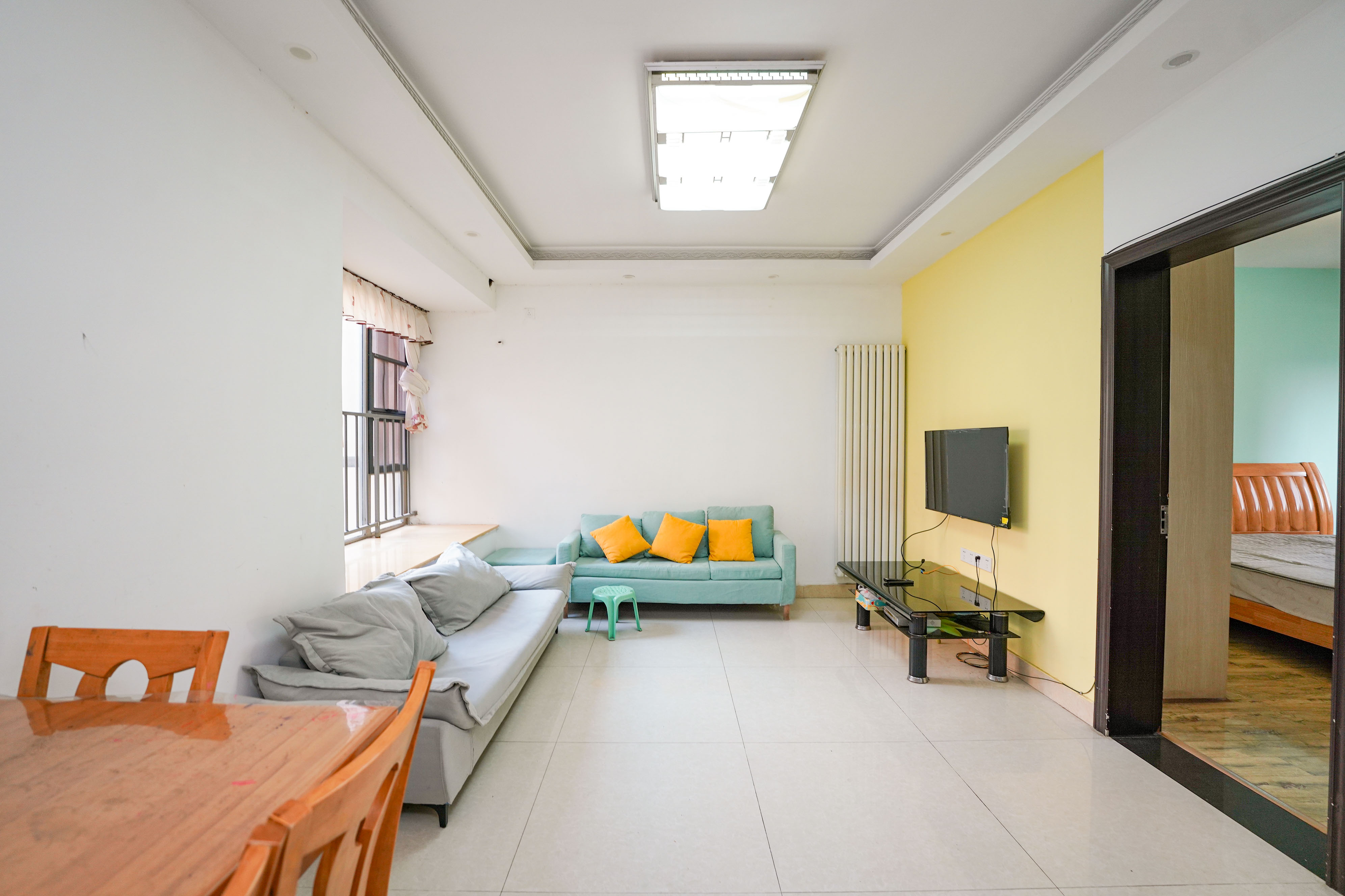 怡海星城 2室2厅1卫 43.8万 怡海星城 2室2厅1卫 43.8万客厅