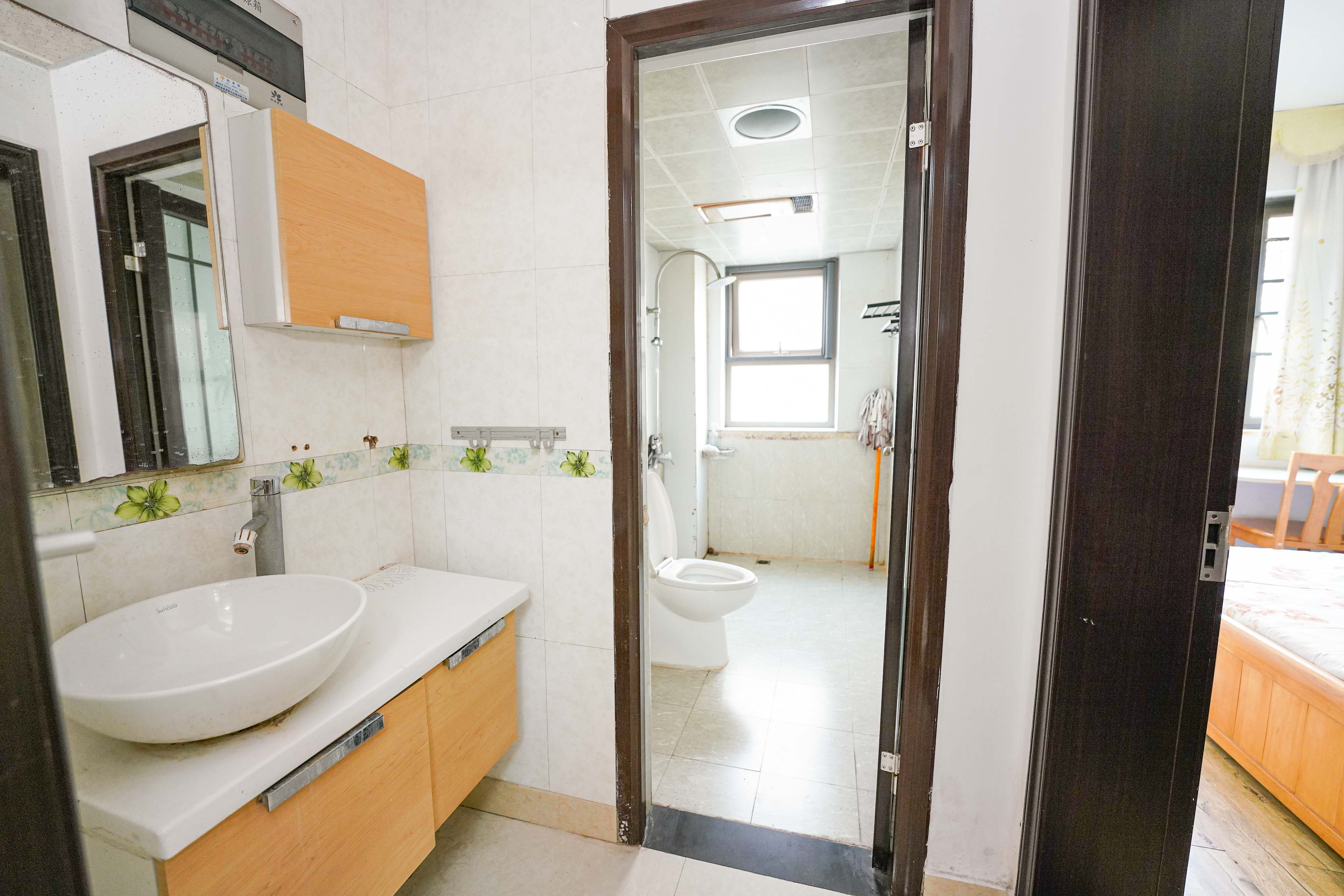 怡海星城 2室2厅1卫 43.8万 怡海星城 2室2厅1卫 43.8万其他